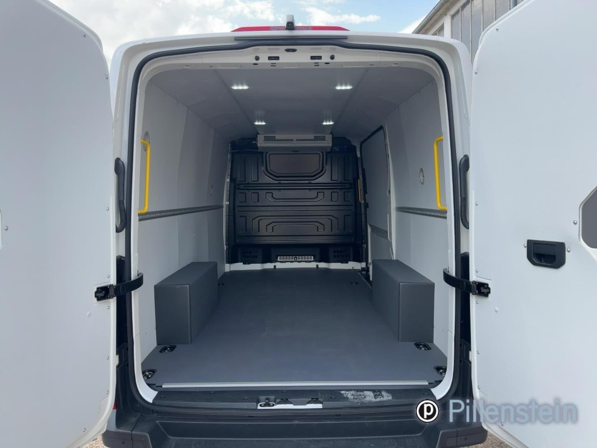 Volkswagen Crafter Kasten mittlerer Radstand