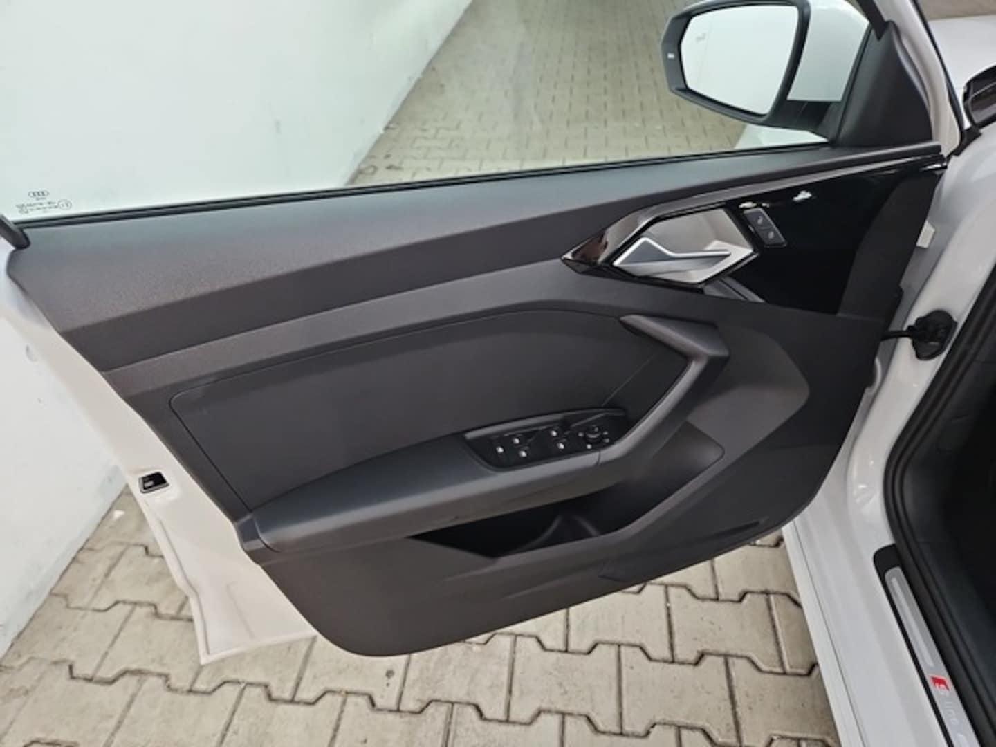 Bild über Audi A1 Sportback S line 25 TFSI S tronic - für weitere Informationen kontaktieren Sie den Audi Partner