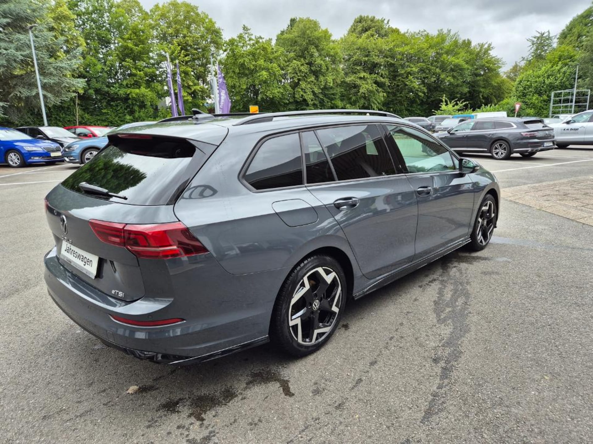 Volkswagen Golf Variant R-Line