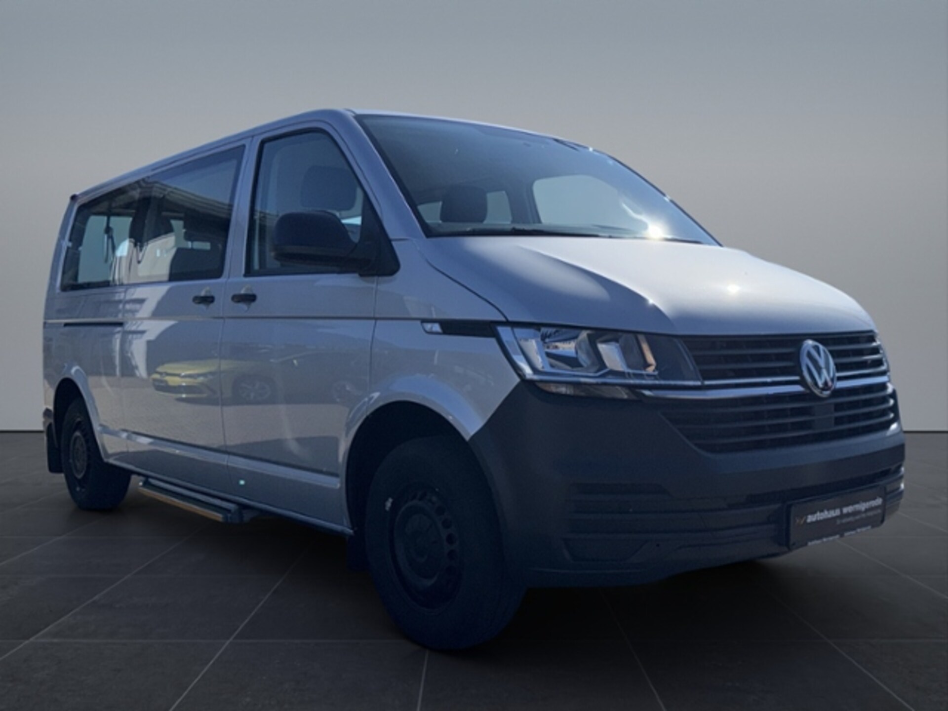 Volkswagen T6.1 Transporter Kombi langer Radstand