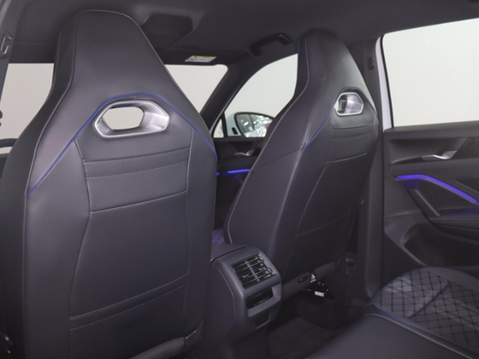 Volkswagen Tiguan – Bild 12