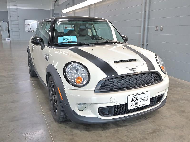 2013 MINI Cooper S's photo