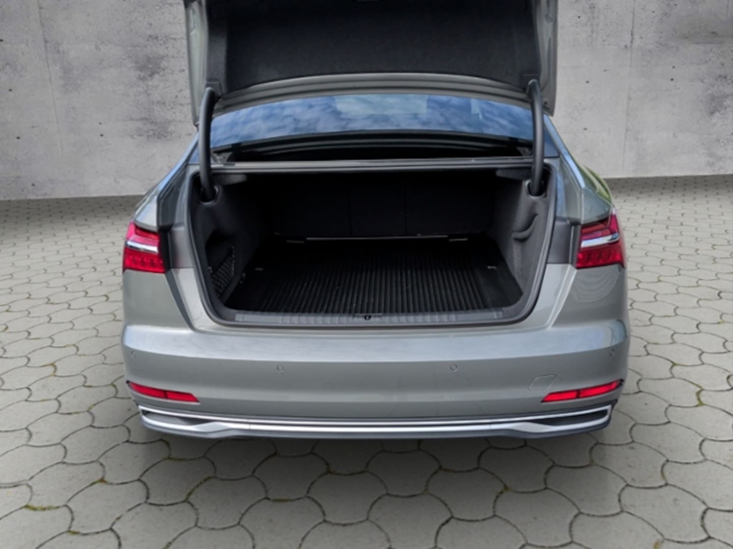 Bild über Audi A6 Limousine advanced 55 TFSI quattro S tronic - für weitere Informationen kontaktieren Sie den Audi Partner