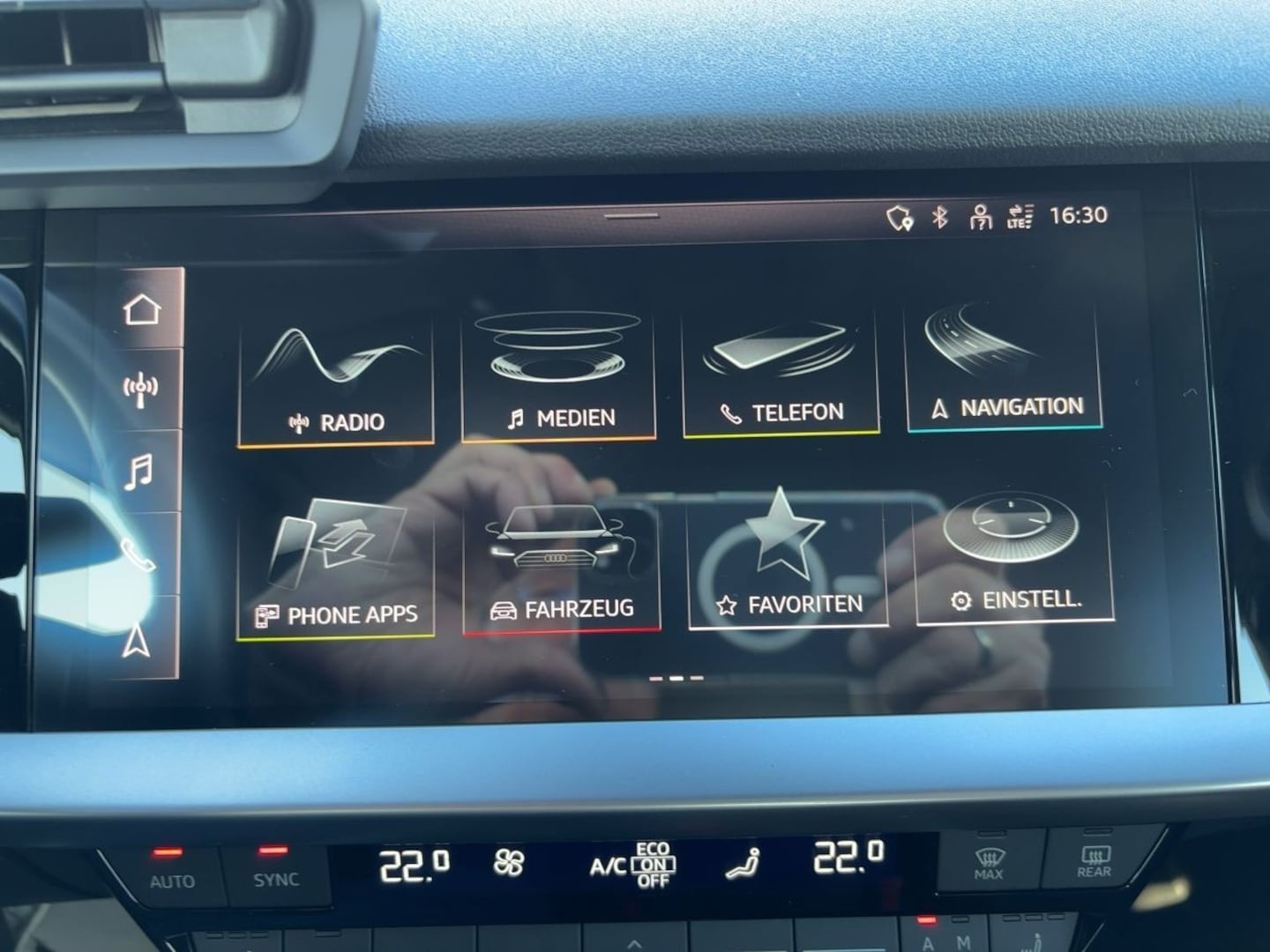 Bild über Audi A3 Sportback TFSI e advanced 40 TFSI e S tronic - für weitere Informationen kontaktieren Sie den Audi Partner