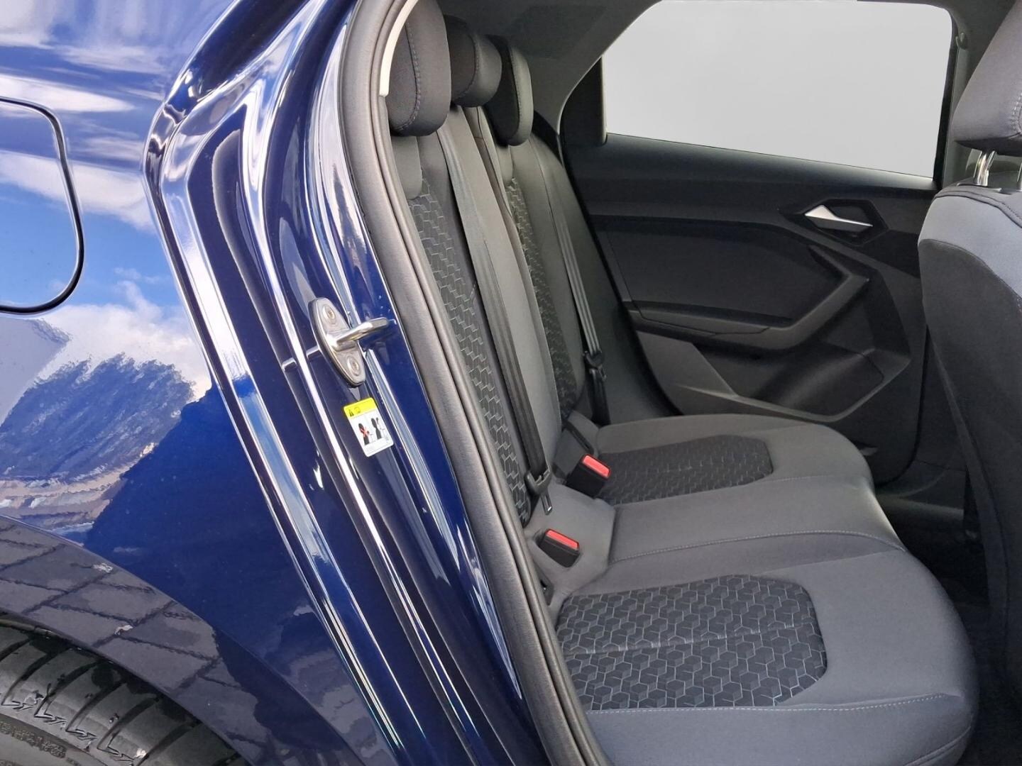 Bild über Audi A1 Sportback S line 25 TFSI S tronic - für weitere Informationen kontaktieren Sie den Audi Partner