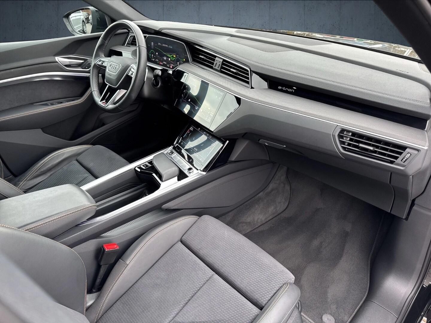Image about Audi e-tron S line 50 quattro