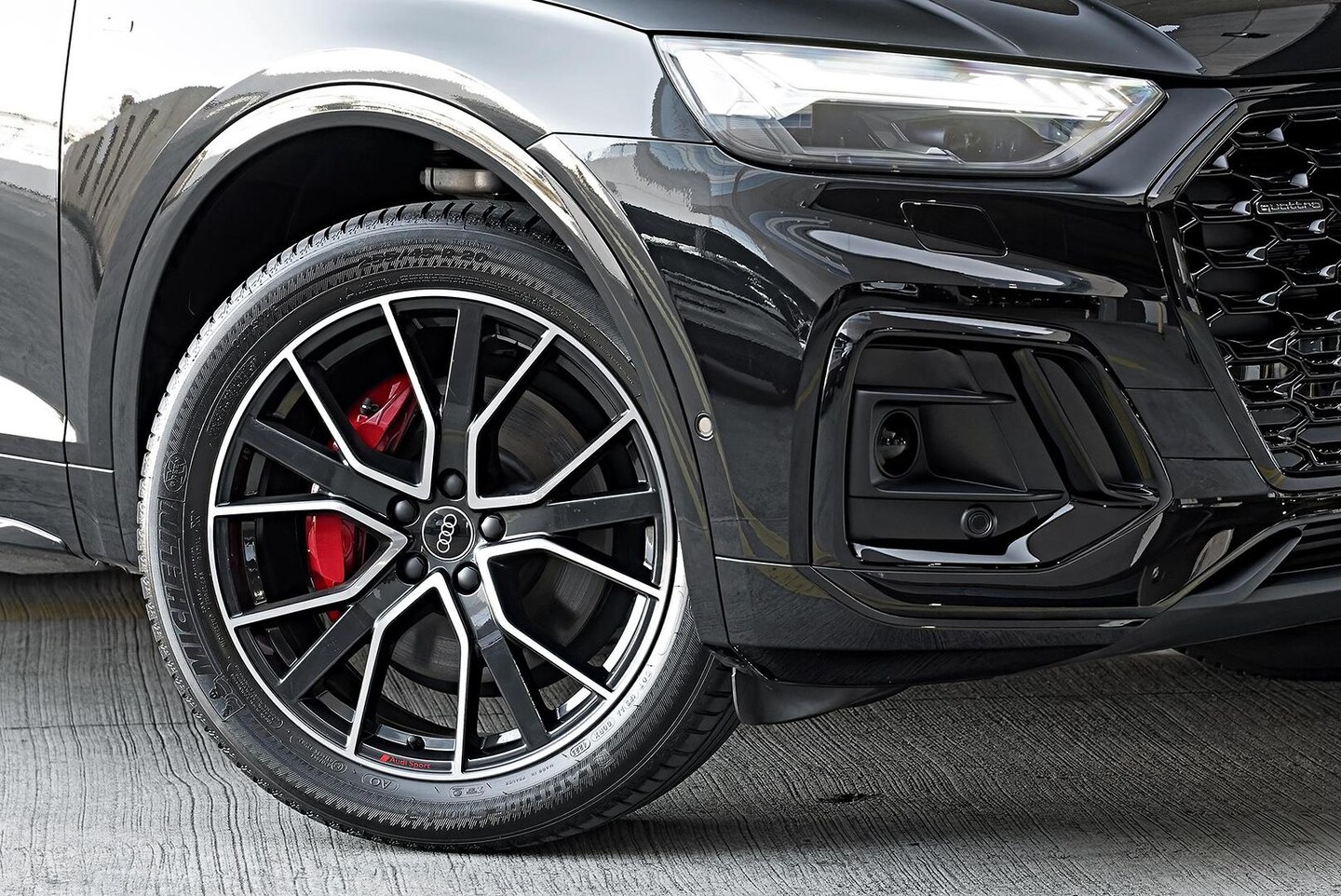 Image about Audi Q5 Sportback TFSI e 55 TFSI e quattro S tronic