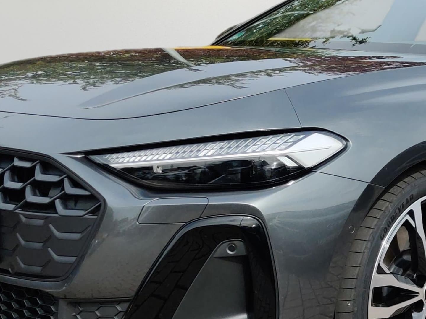 Bild über Audi A5 Avant e-hybrid e-hybrid quattro 270 kW S tronic - für weitere Informationen kontaktieren Sie den Audi Partner