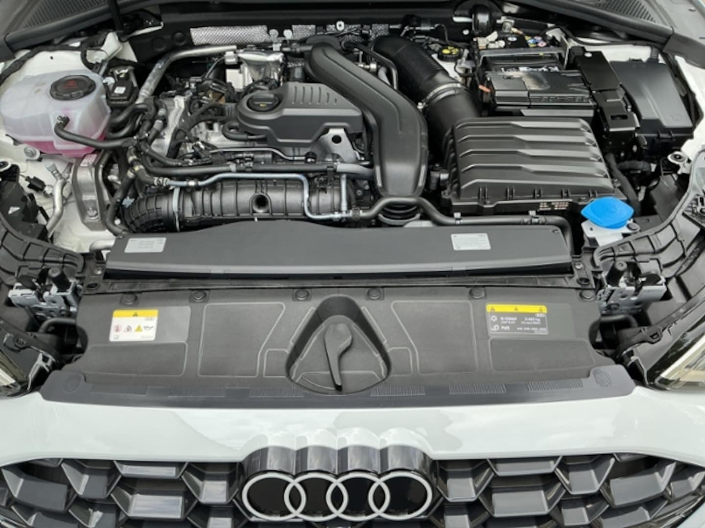 Bild über Audi A3 Limousine TFSI Schaltgetriebe - für weitere Informationen kontaktieren Sie den Audi Partner
