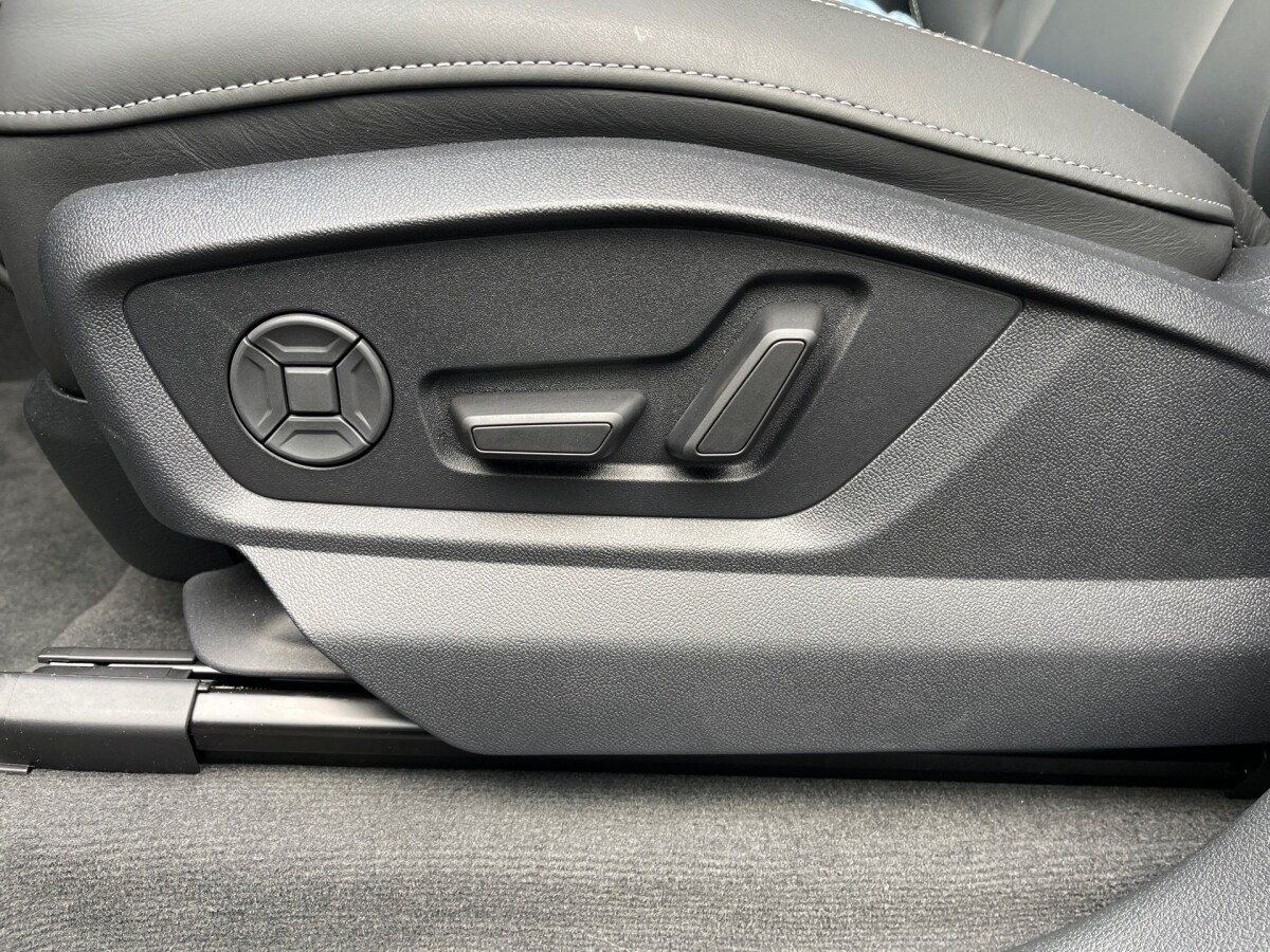 Image about Audi SQ8 SUV TFSI quattro tiptronic