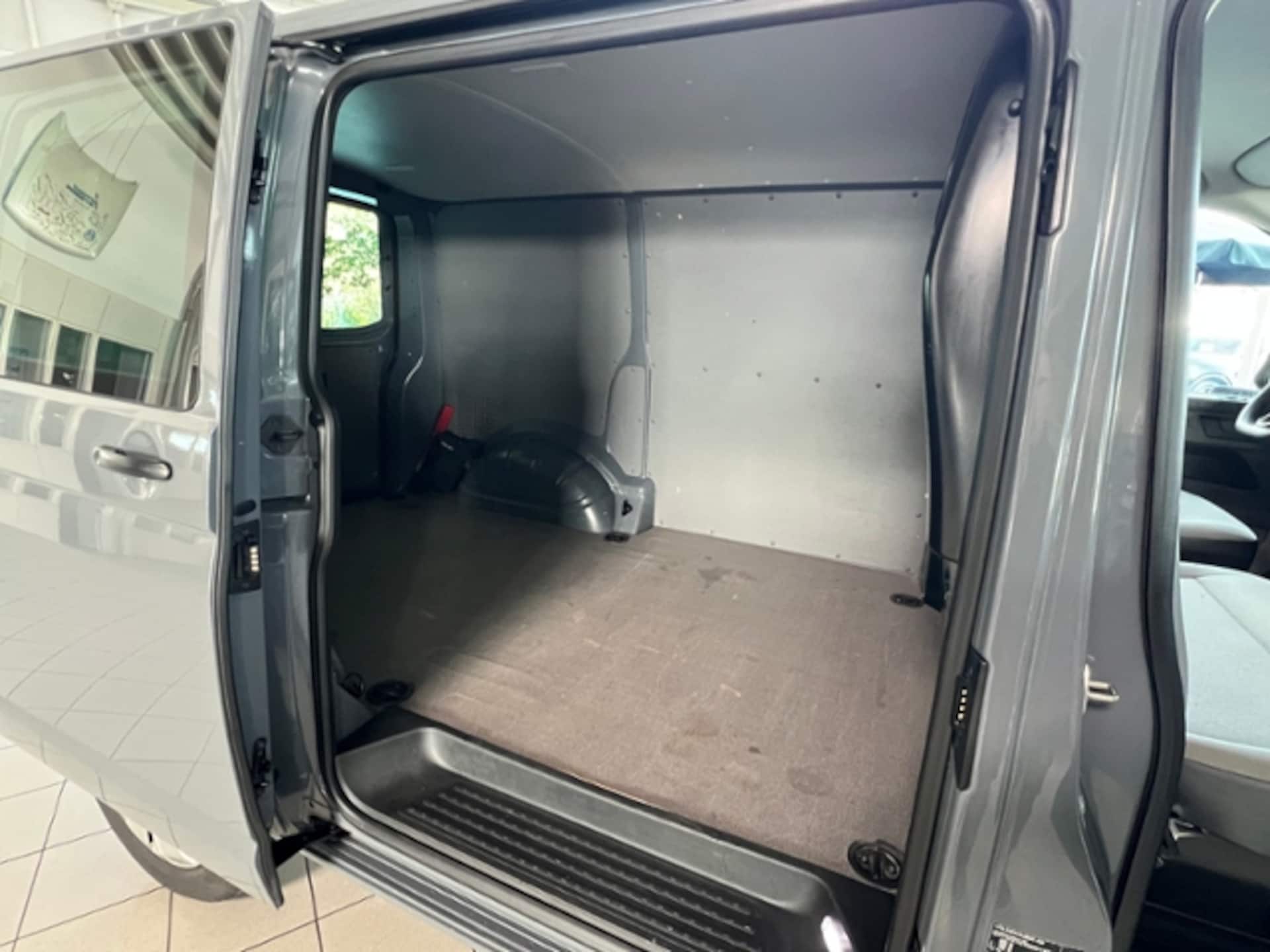 Volkswagen T6.1 Transporter Kasten kurzer Radstand