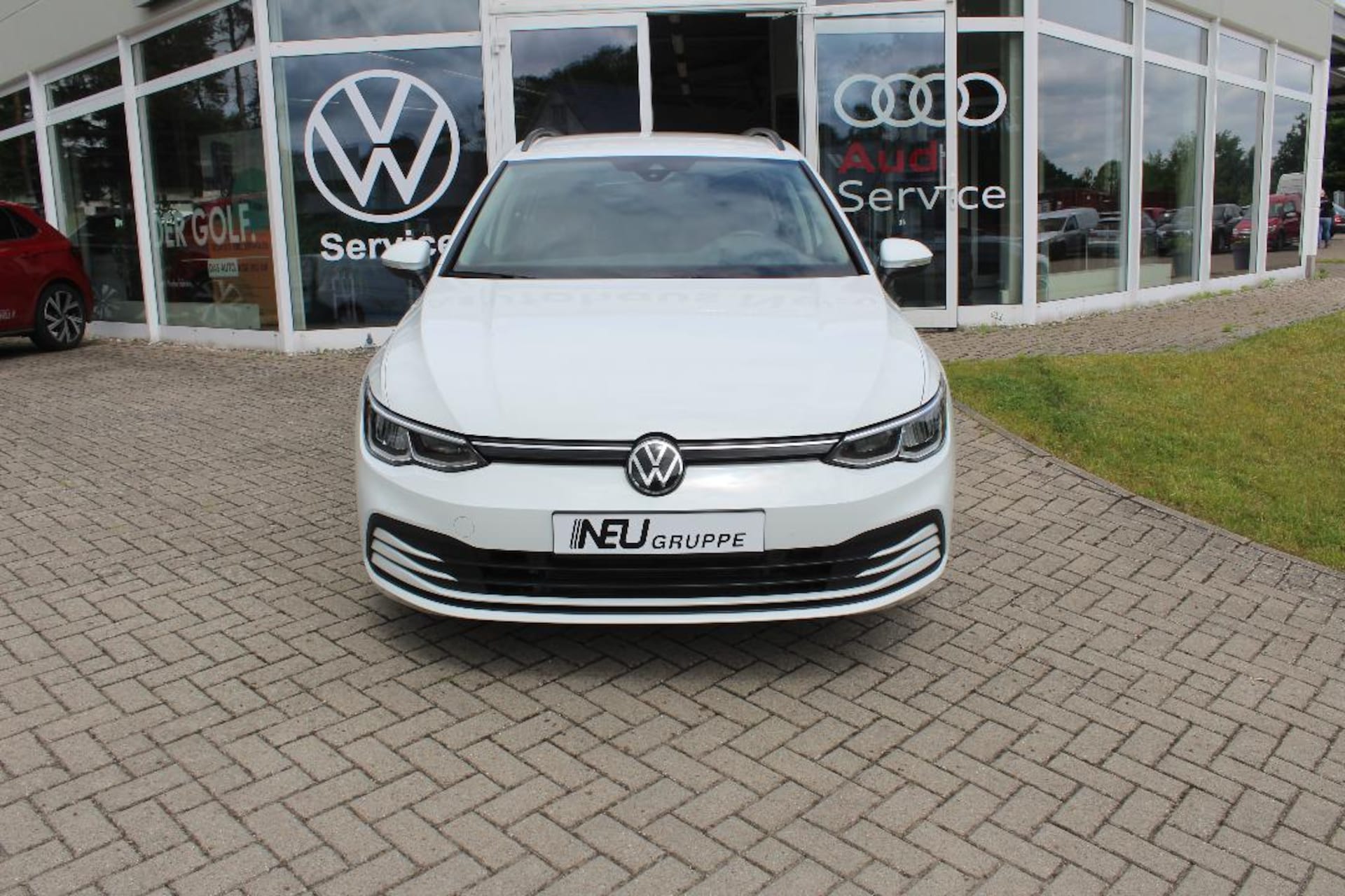 Volkswagen Golf Variant Life