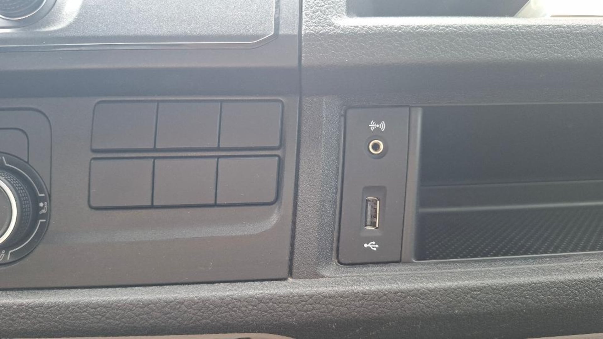 Volkswagen T6 Transporter Kasten kurzer Radstand