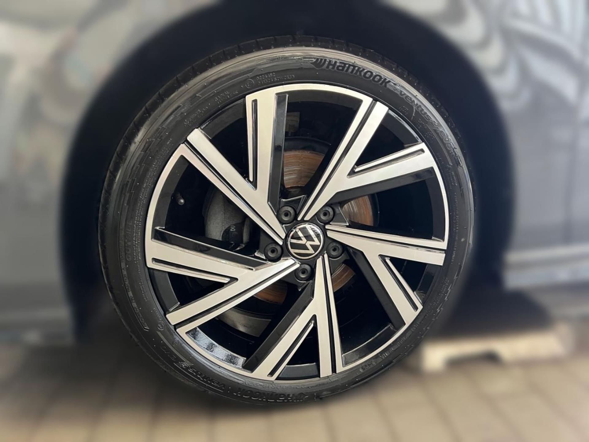 Volkswagen Golf R-Line