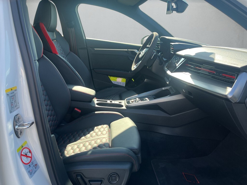 Image about Audi RS 3 Limousine TFSI quattro S tronic