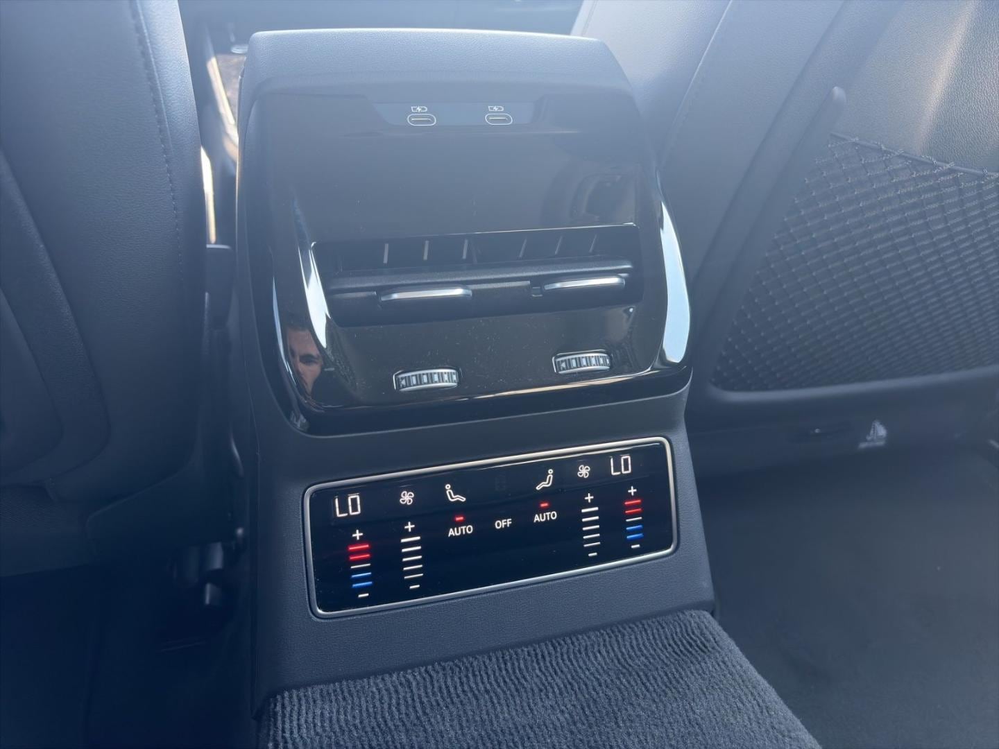 Bild über Audi A6 Avant TDI 150 kW S tronic - für weitere Informationen kontaktieren Sie den Audi Partner
