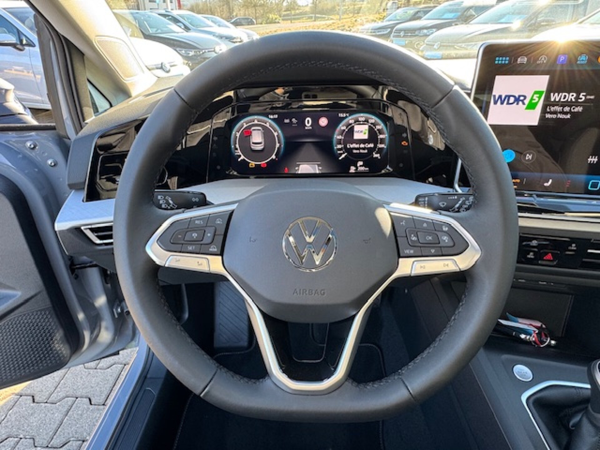 Volkswagen Golf Life