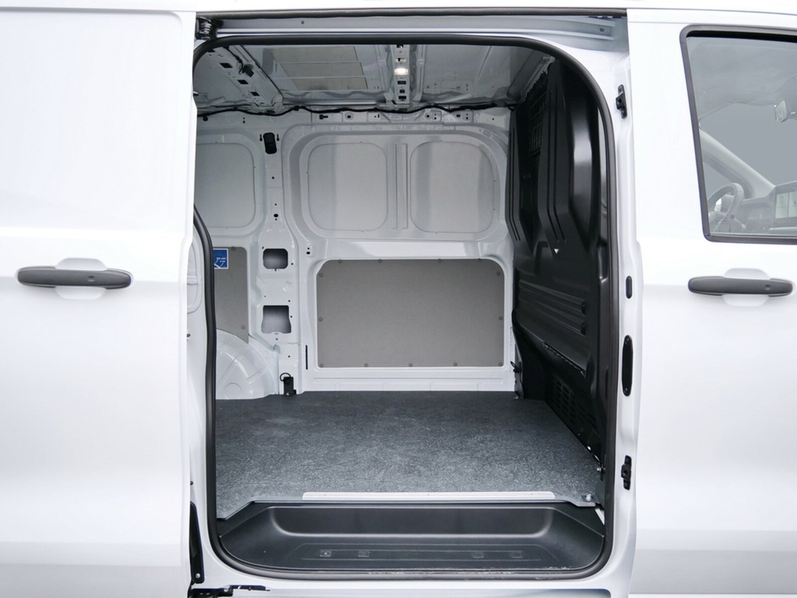 Volkswagen Transporter Kasten kurzer Radstand – Bild 11
