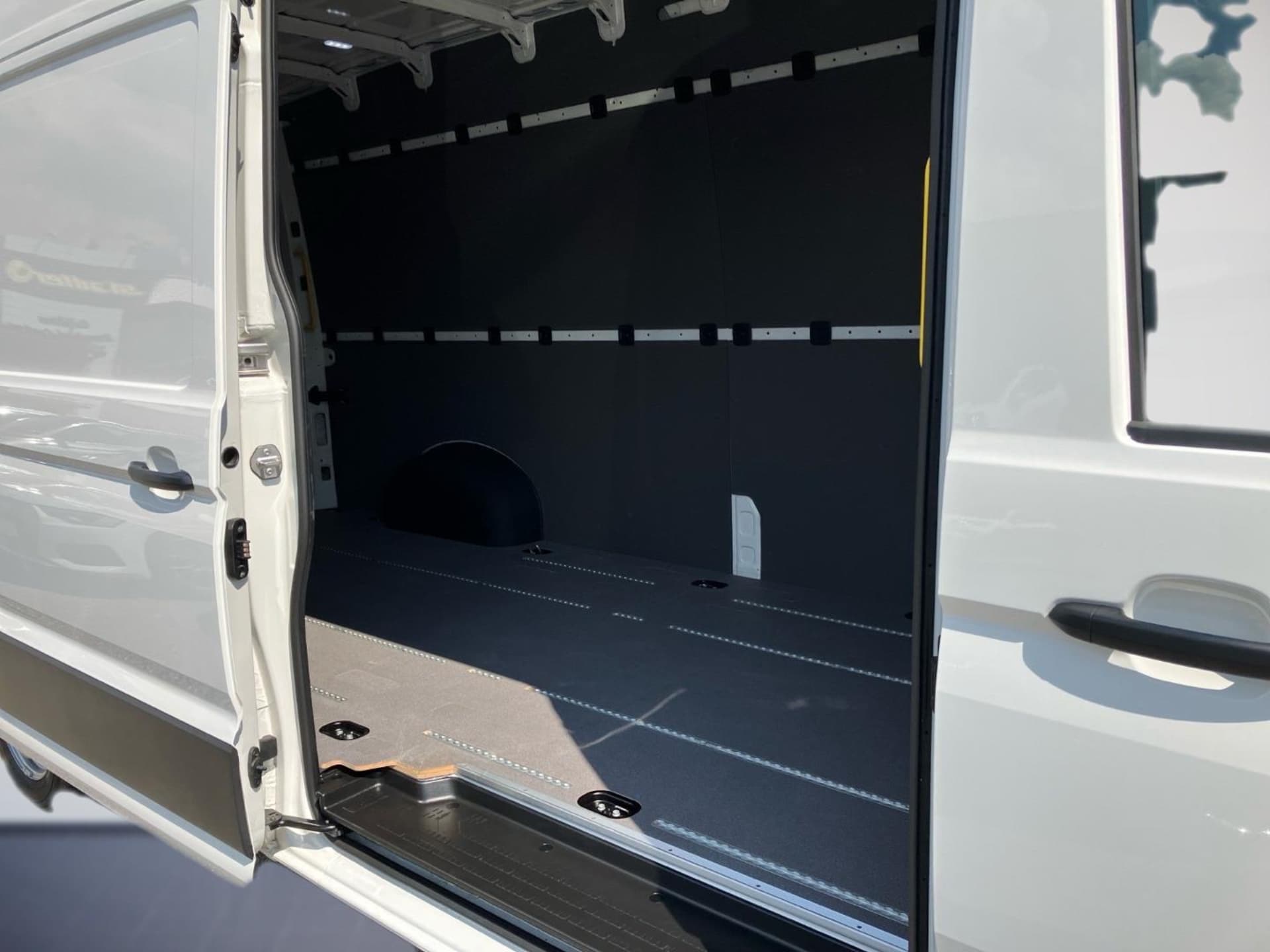 Volkswagen Crafter Kasten langer Radstand