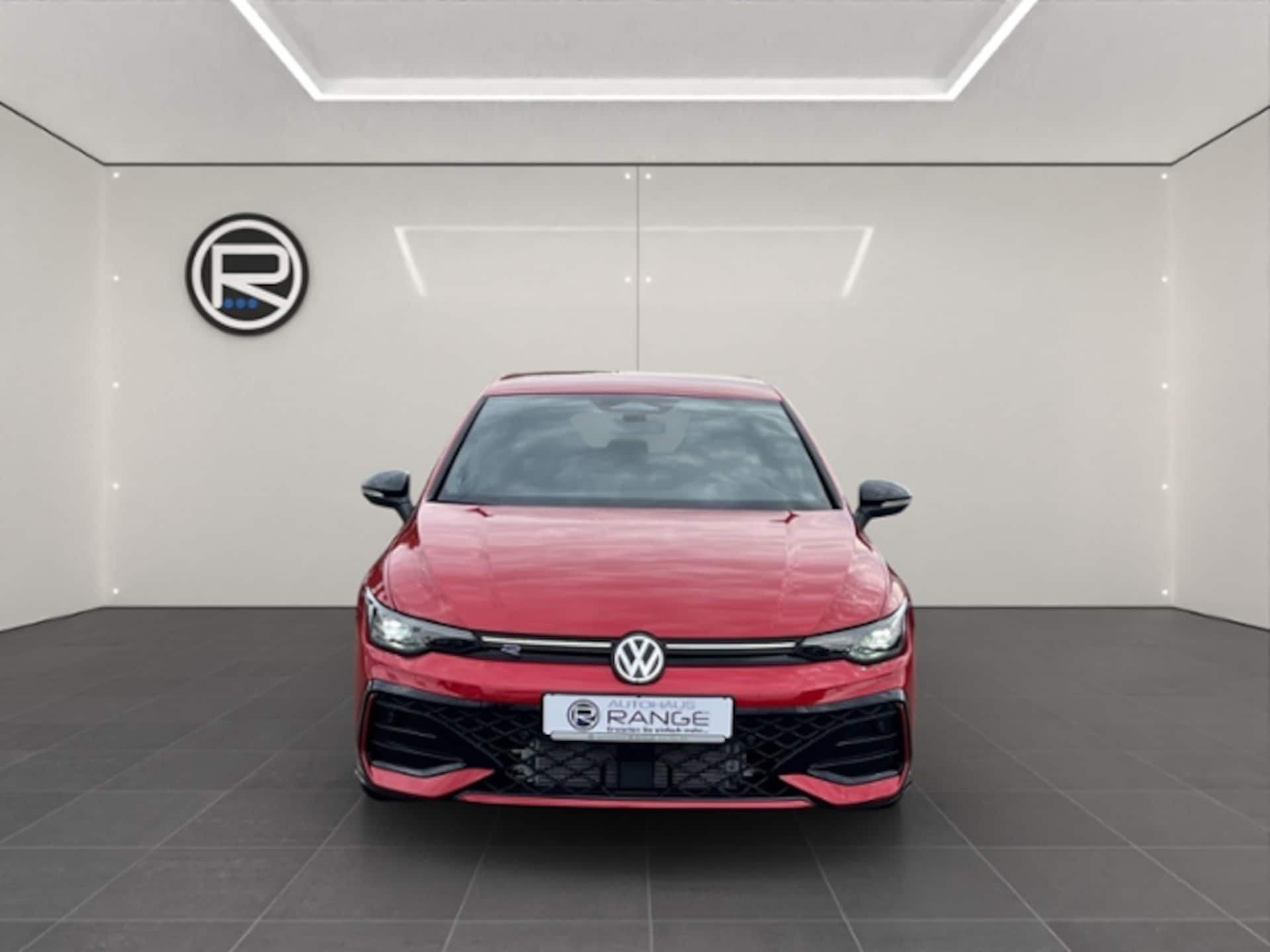 Volkswagen Golf R-Line