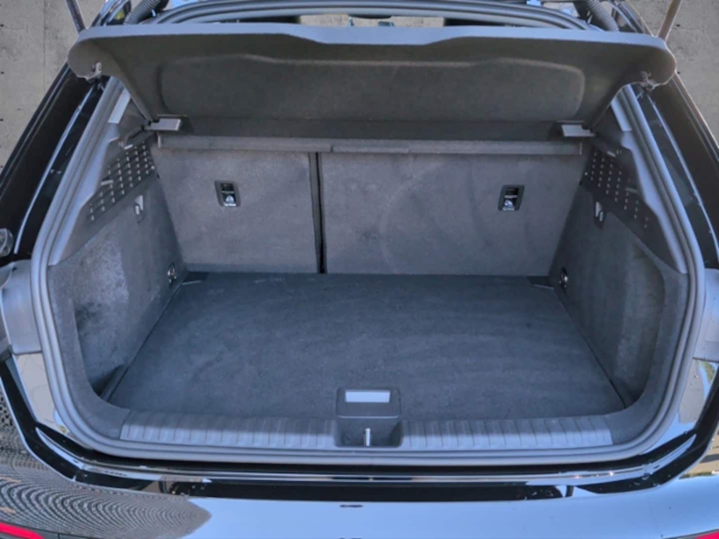 Bild über Audi A3 Sportback advanced 35 TFSI Schaltgetriebe - für weitere Informationen kontaktieren Sie den Audi Partner