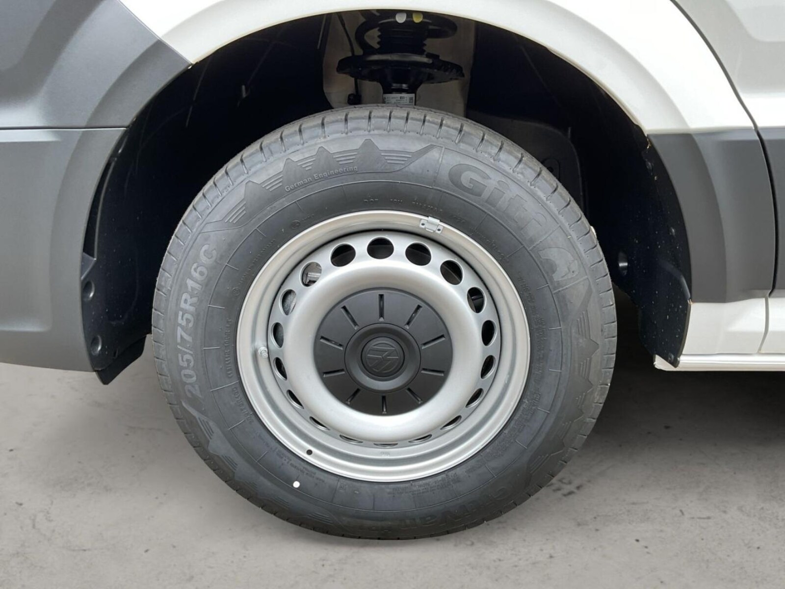 Volkswagen Crafter Kasten mittlerer Radstand – Bild 14