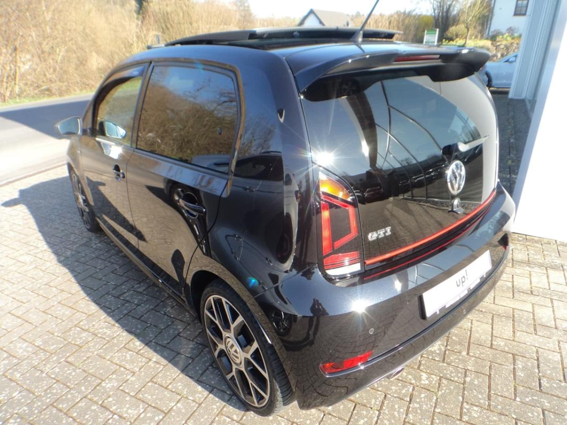 Volkswagen up! GTI