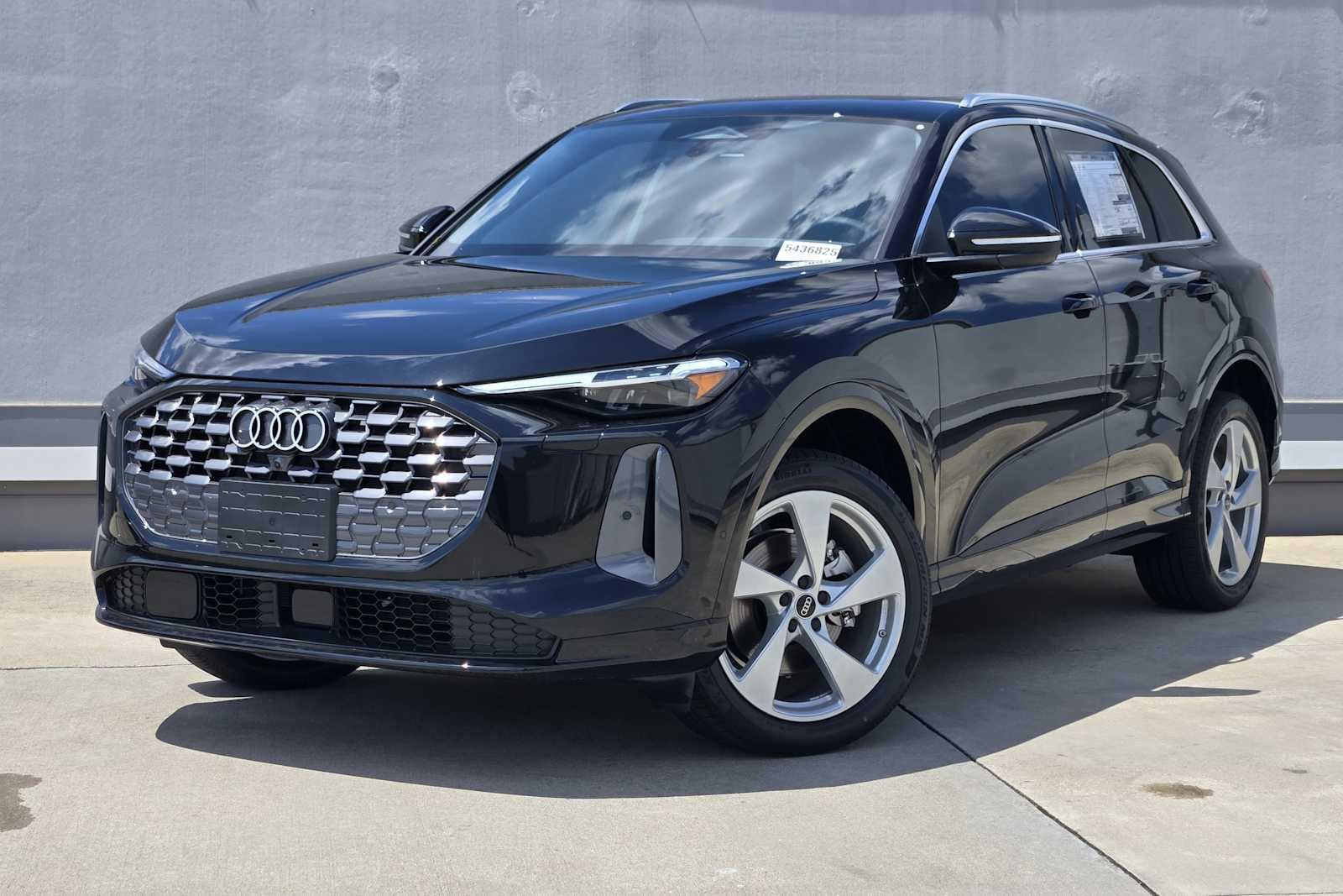 2026 Audi Q5 Premium Plus quattro's photo