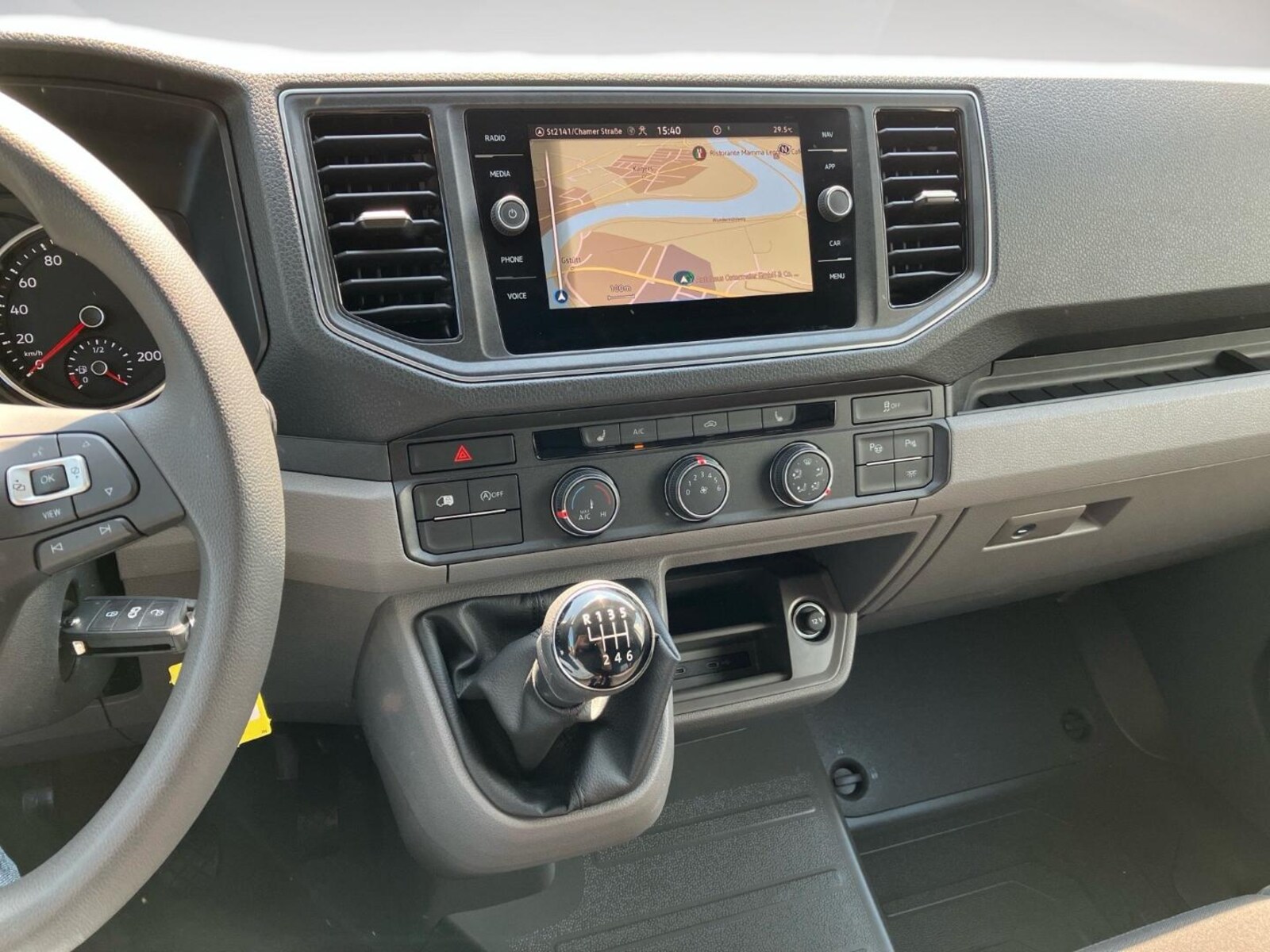 Volkswagen Crafter Kasten langer Radstand – Bild 12