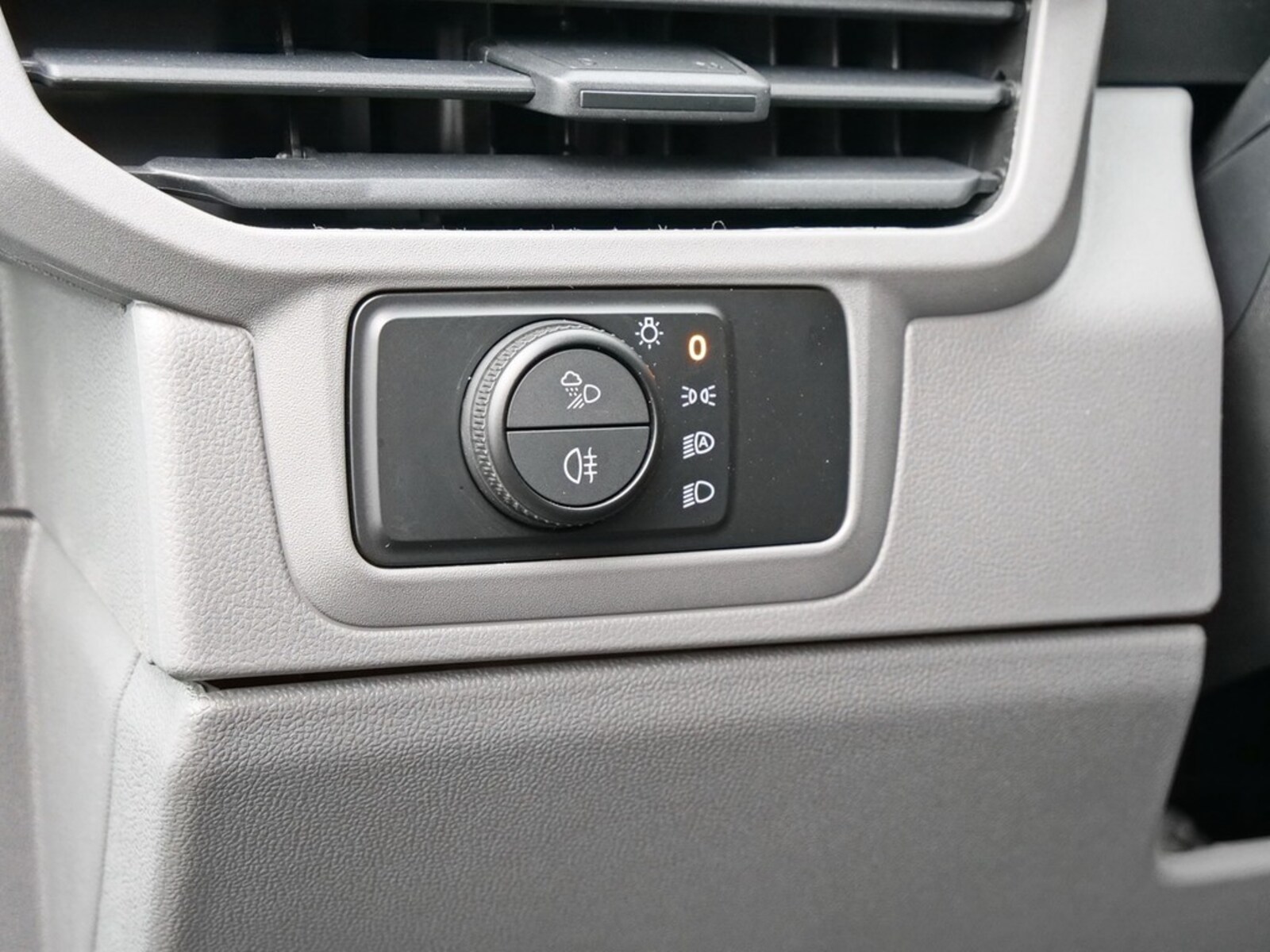 Volkswagen Transporter Kasten kurzer Radstand – Bild 15