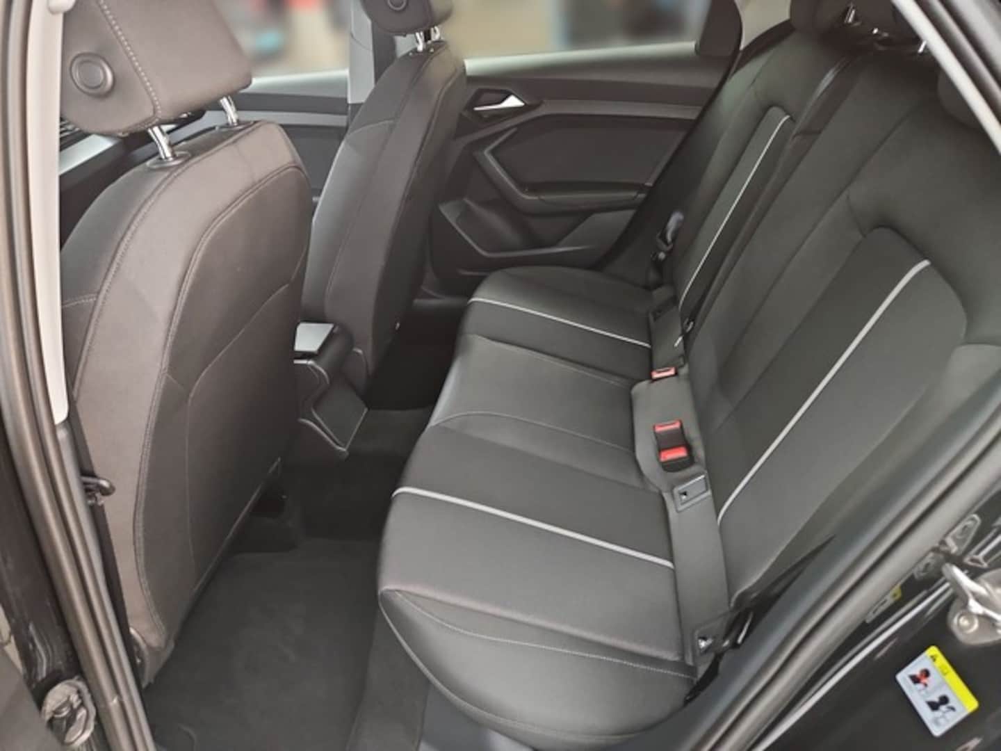 Bild über Audi A1 Sportback advanced 30 TFSI Schaltgetriebe - für weitere Informationen kontaktieren Sie den Audi Partner
