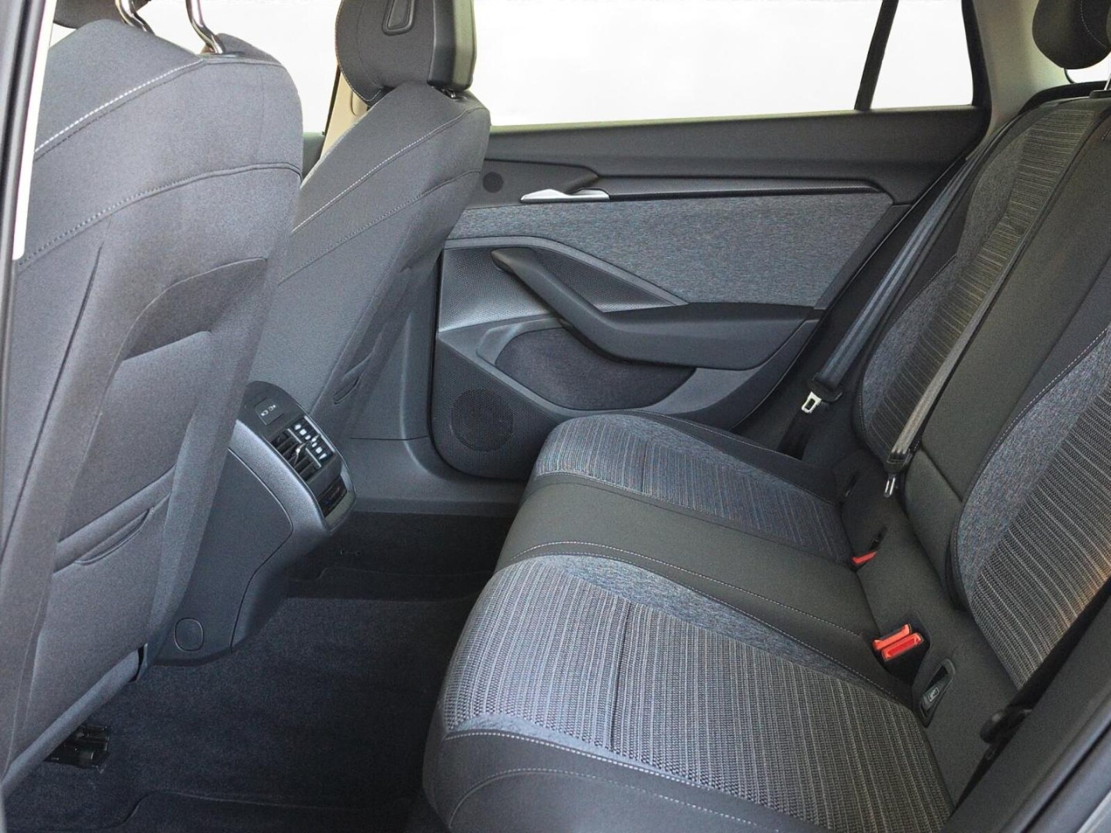 Škoda Superb Combi – Bild 11