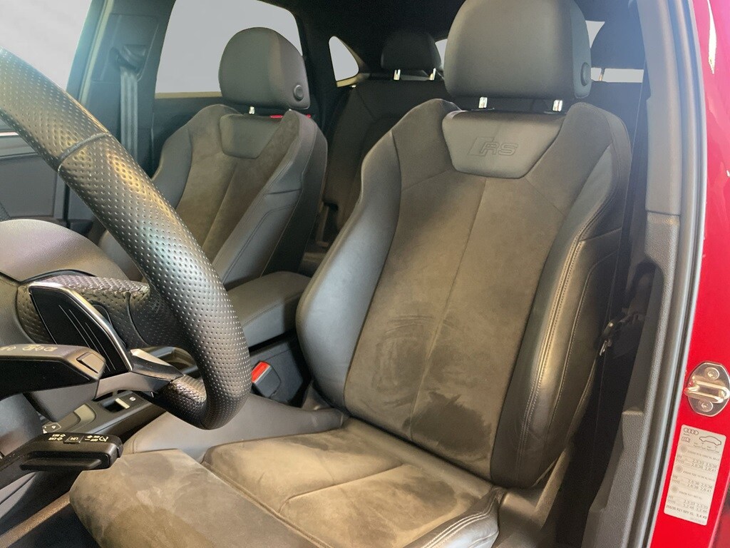 Bild som visar&nbsp;Audi RS Q3 Sportback&nbsp;RS Q3 Sportback 400 hk S tronic - för mer information kontakta din Audi Partner