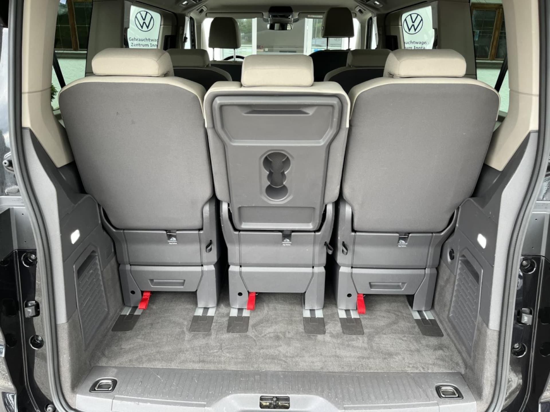 Volkswagen Multivan Basis-Modell