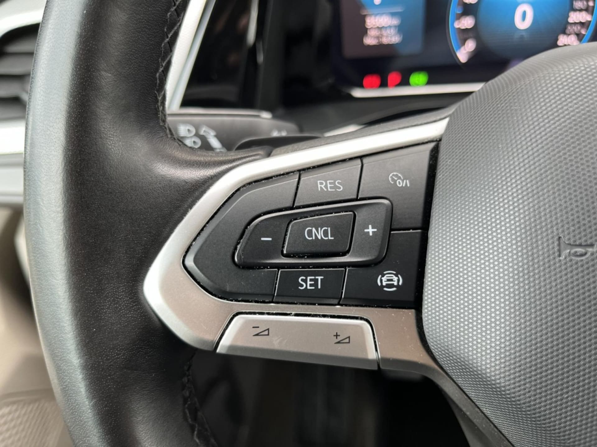 Volkswagen Multivan Basis-Modell