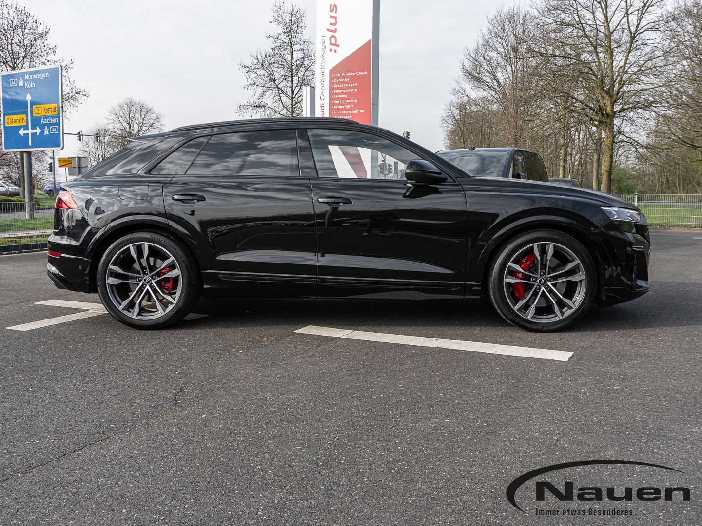 Bild über Audi SQ8 SUV TFSI quattro tiptronic - für weitere Informationen kontaktieren Sie den Audi Partner