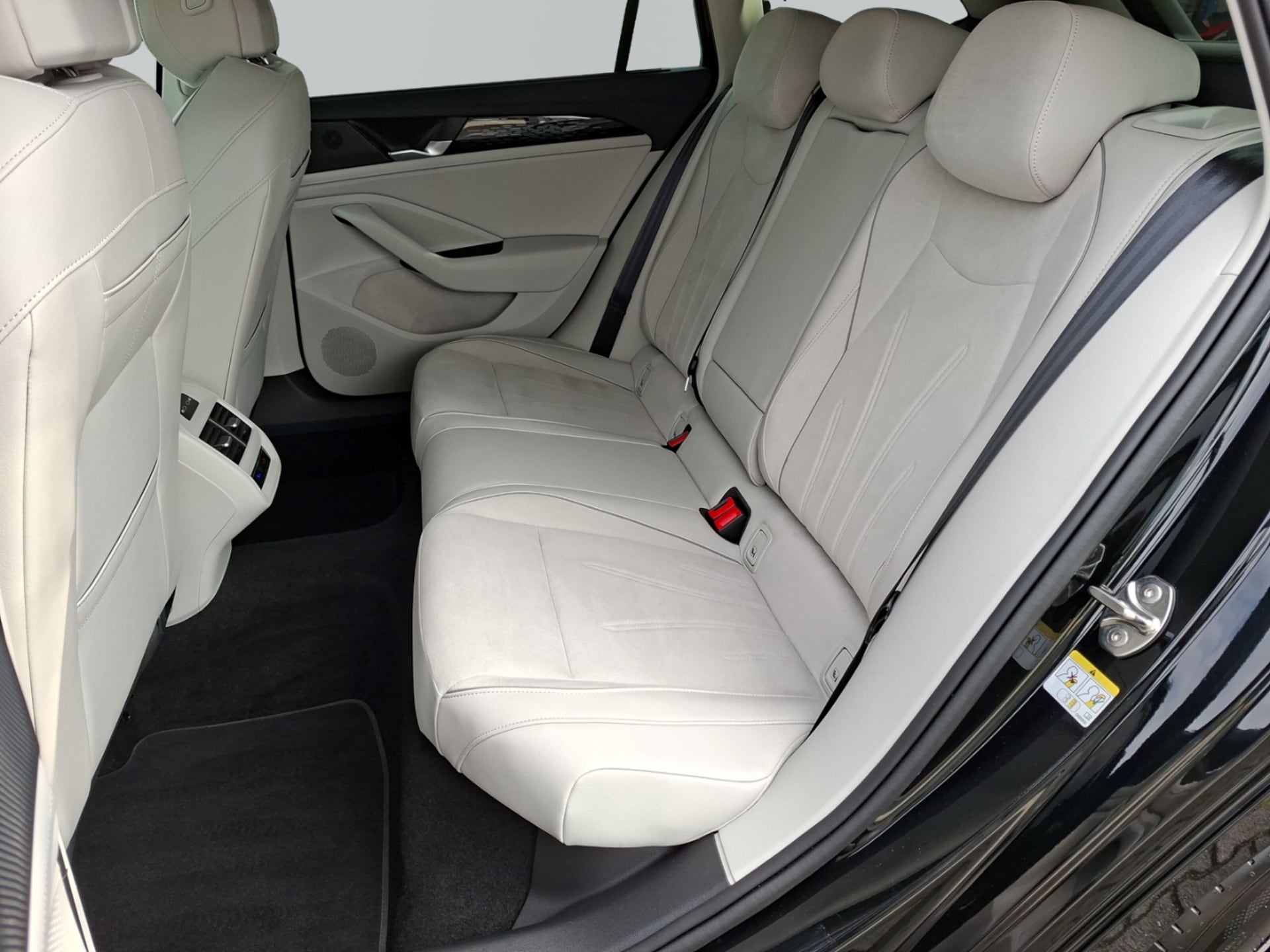 Volkswagen Passat Elegance