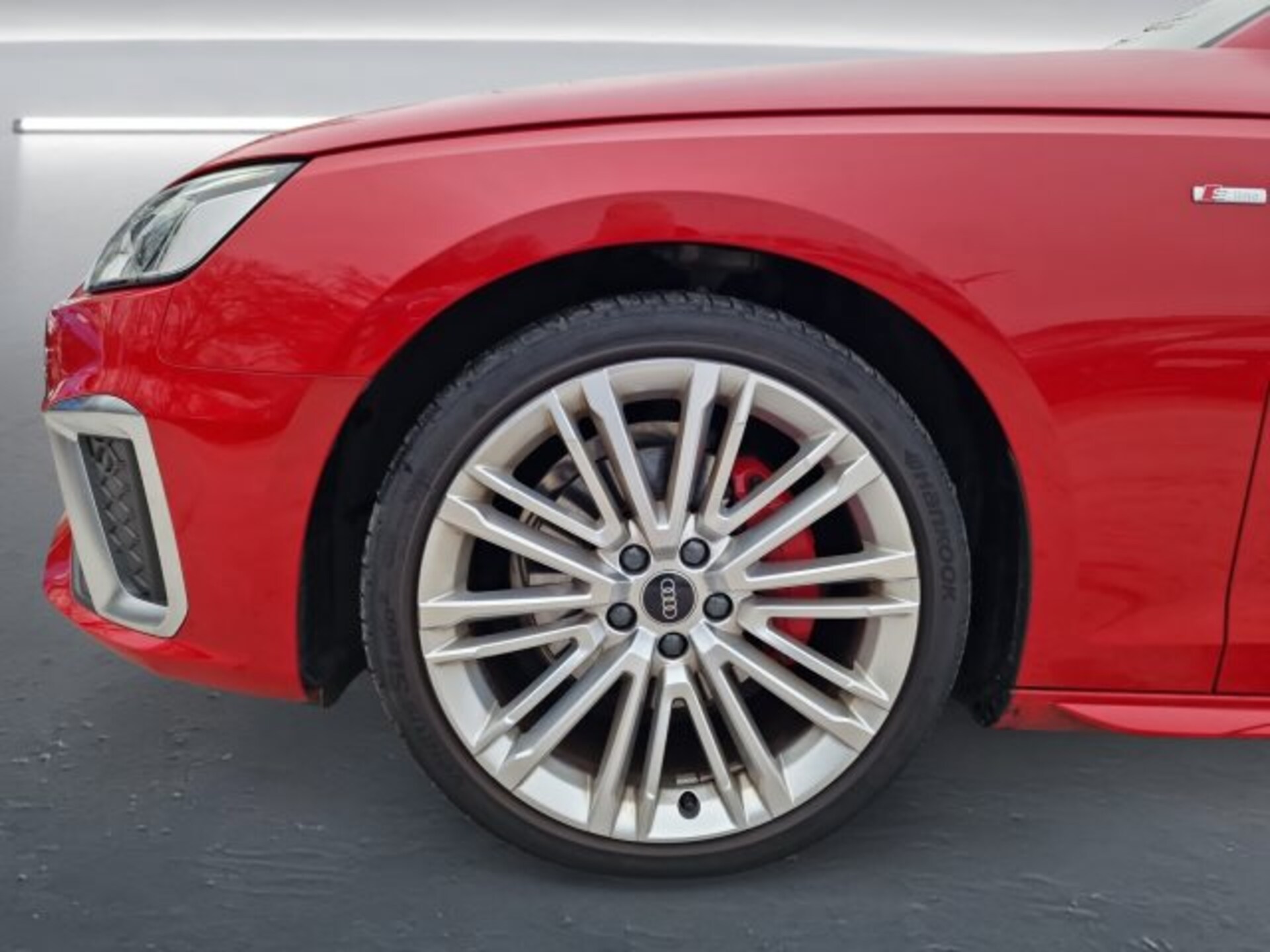 Audi A4 Avant S line
