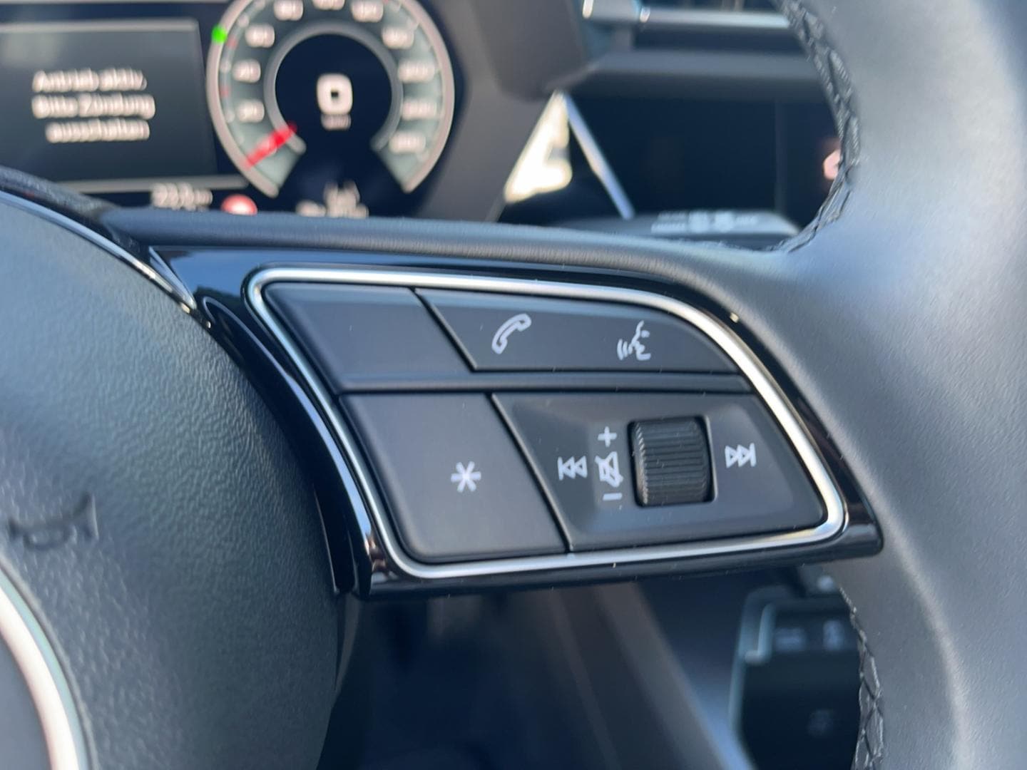Bild über Audi A3 allstreet TFSI Schaltgetriebe - für weitere Informationen kontaktieren Sie den Audi Partner