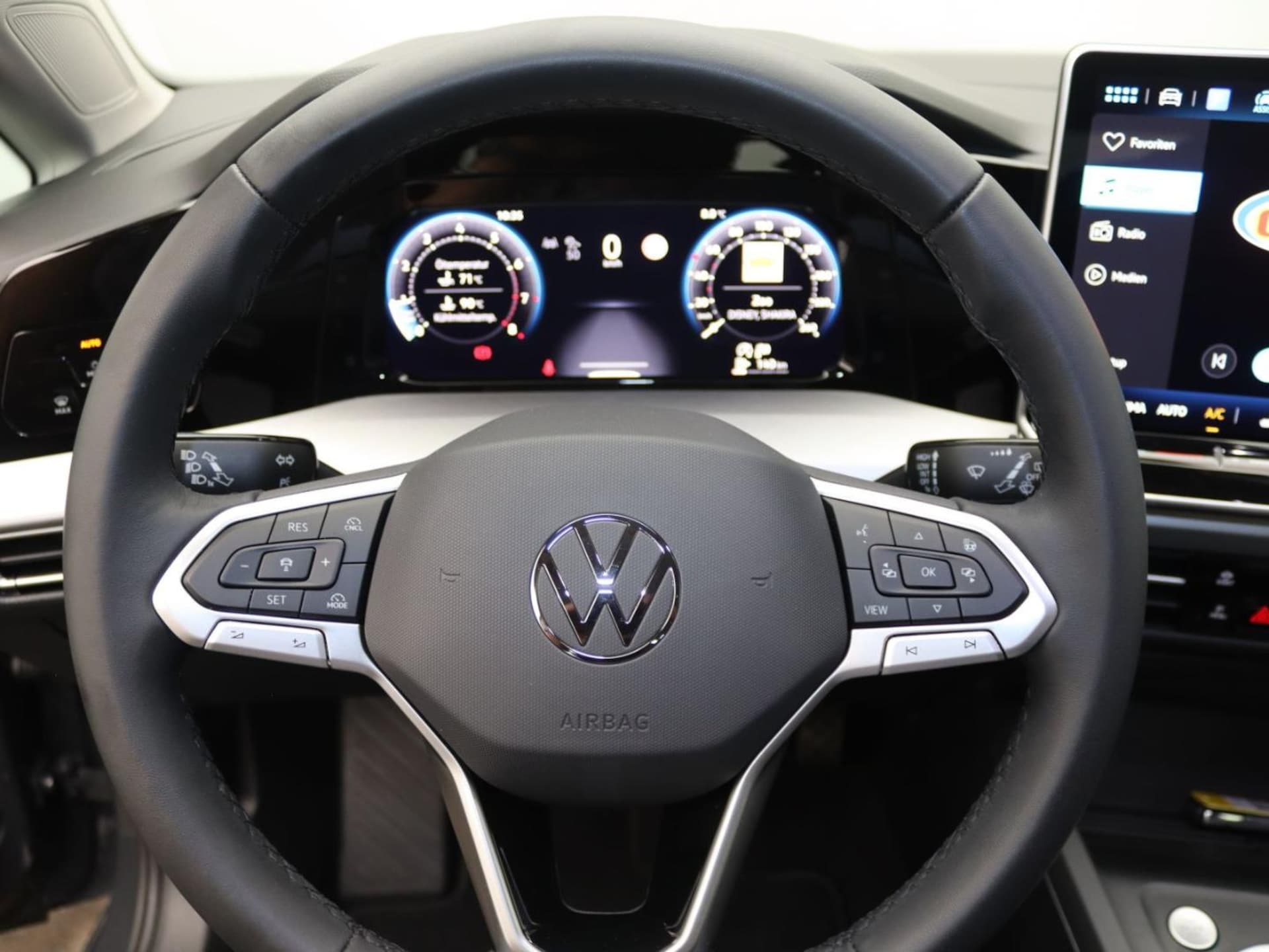 Volkswagen Golf Variant Life
