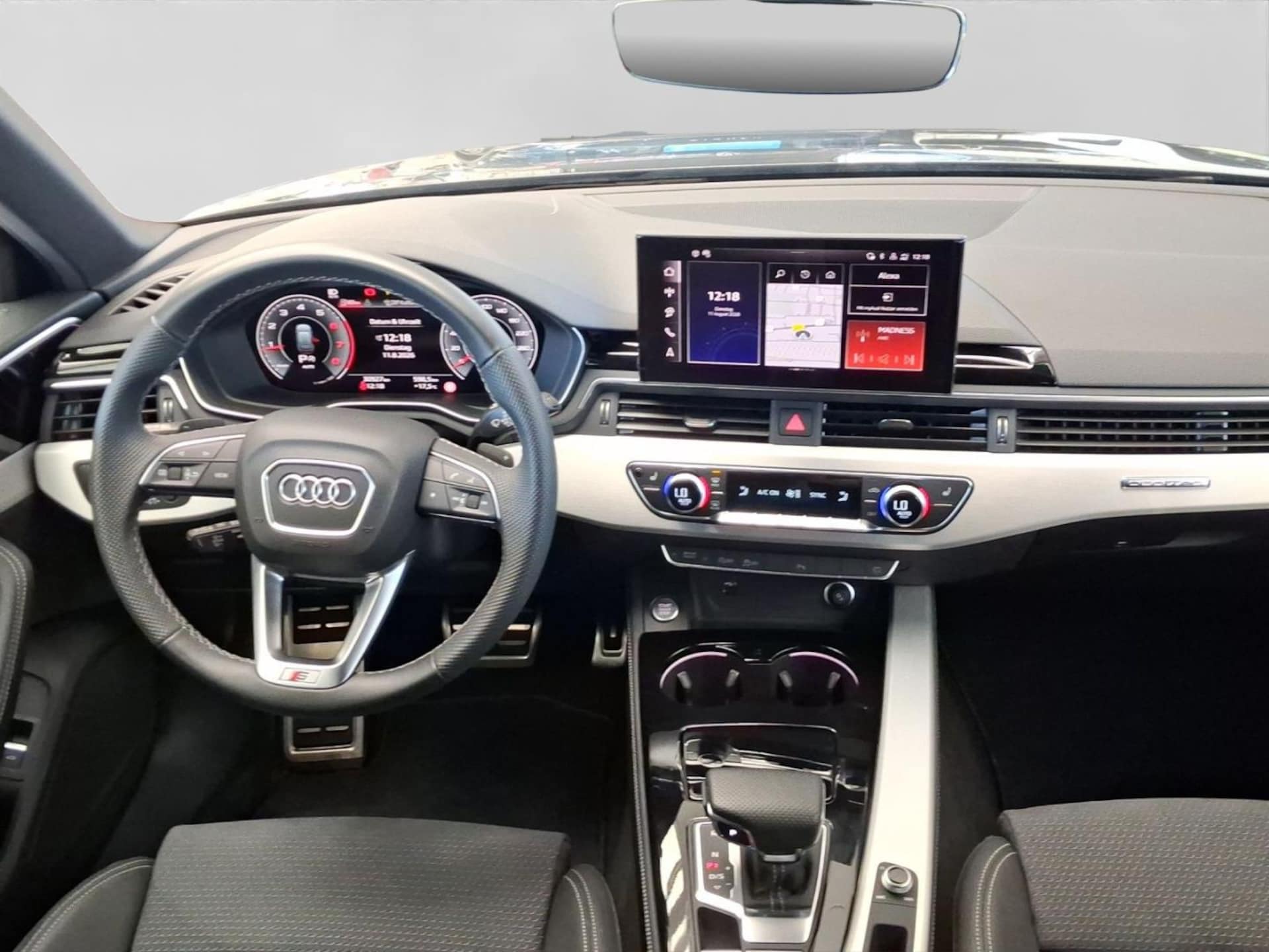 Audi A4 Avant S line