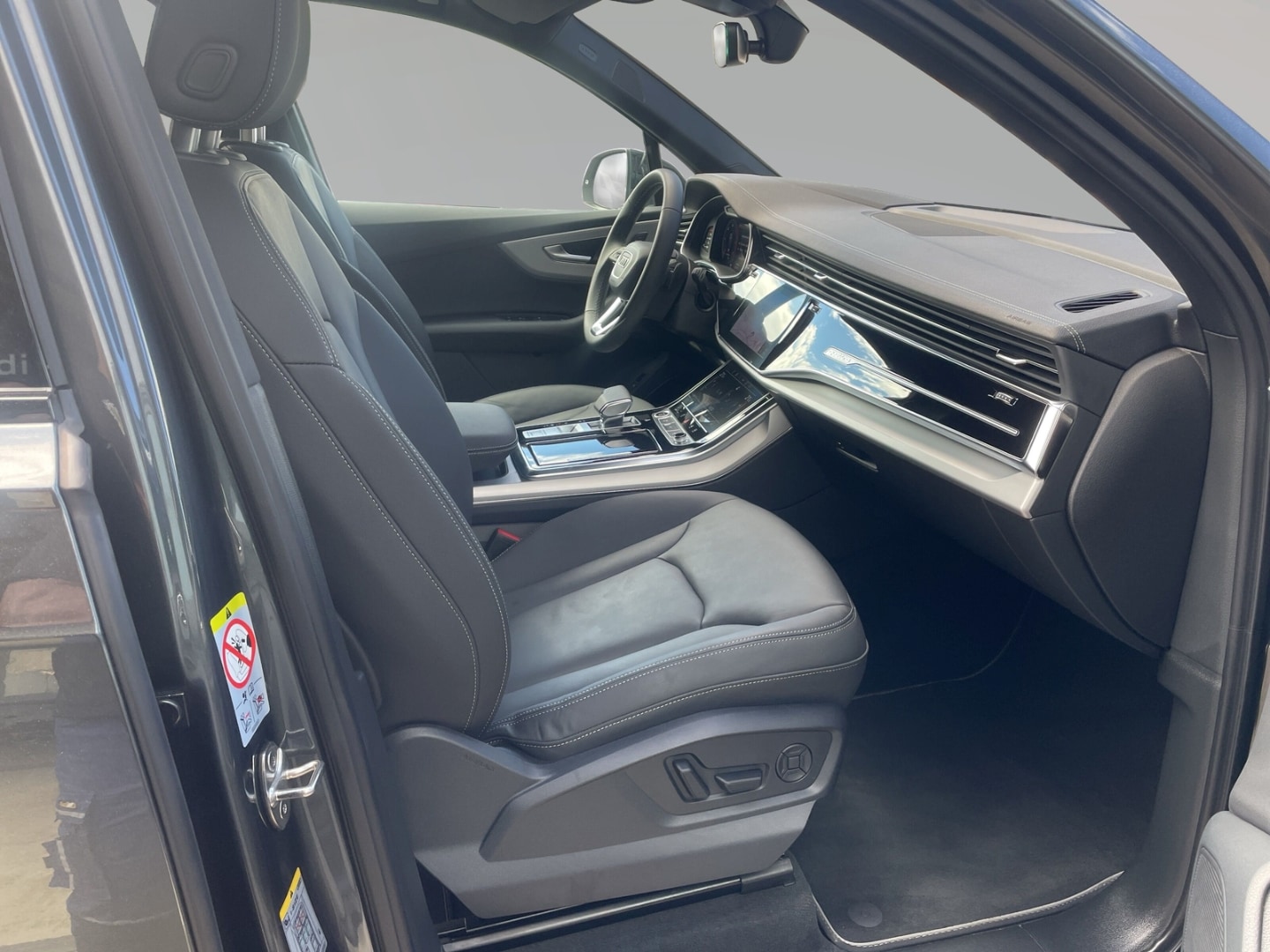 Bild über Audi Q7 SUV S line business TDI quattro 210 kW tiptronic - für weitere Informationen kontaktieren Sie den Audi Partner