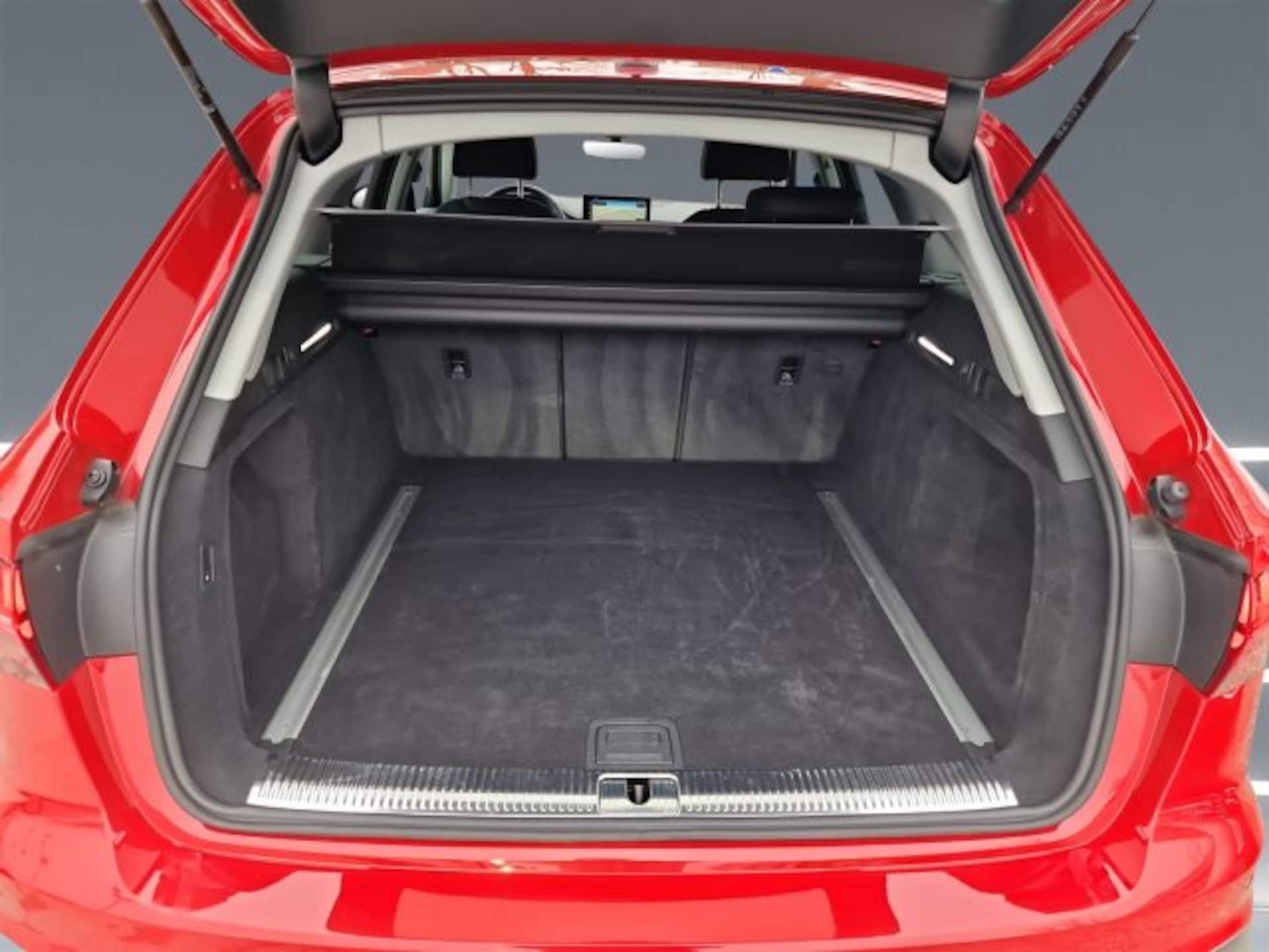 Audi A4 Avant S line