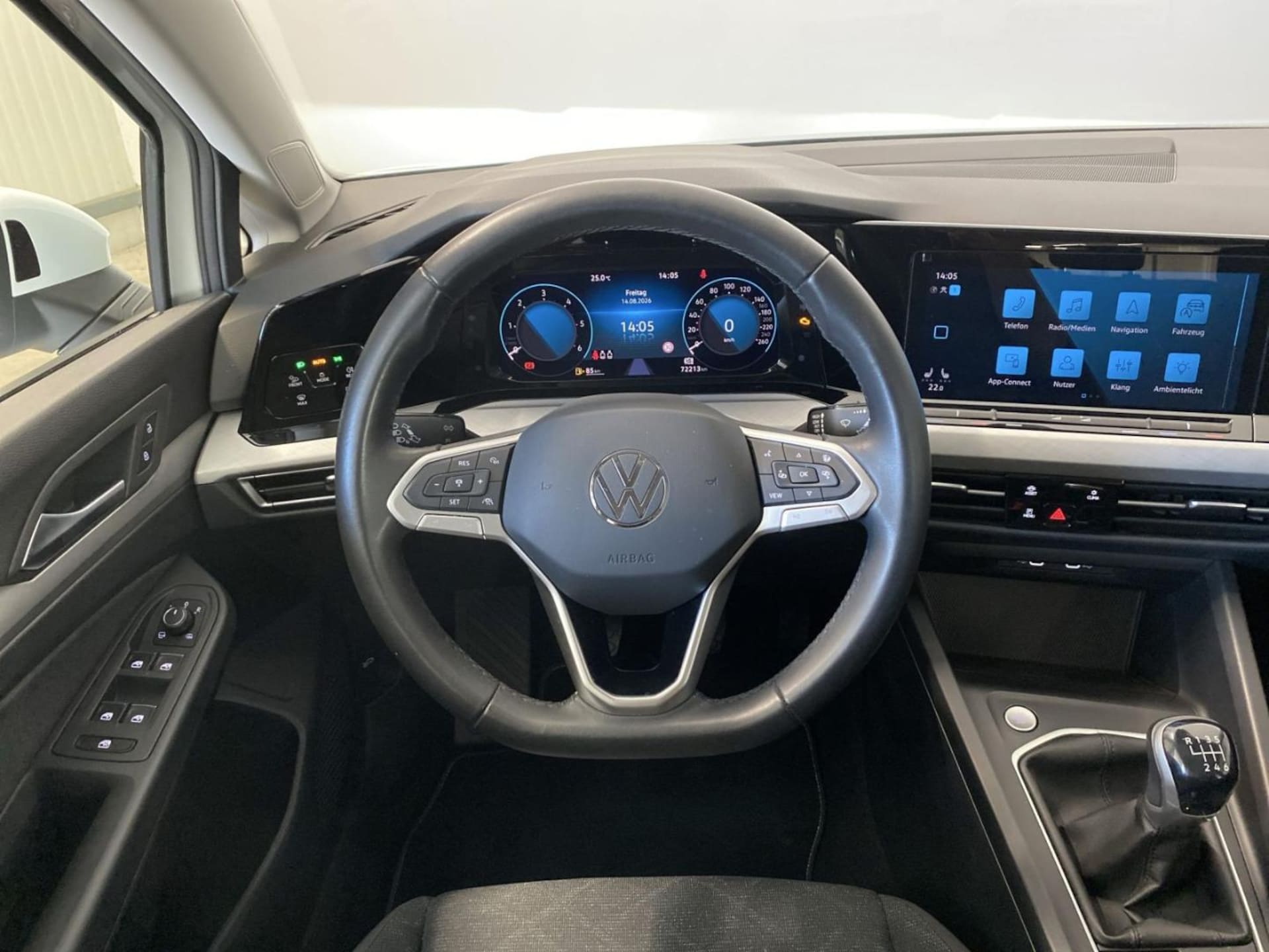 Volkswagen Golf Life