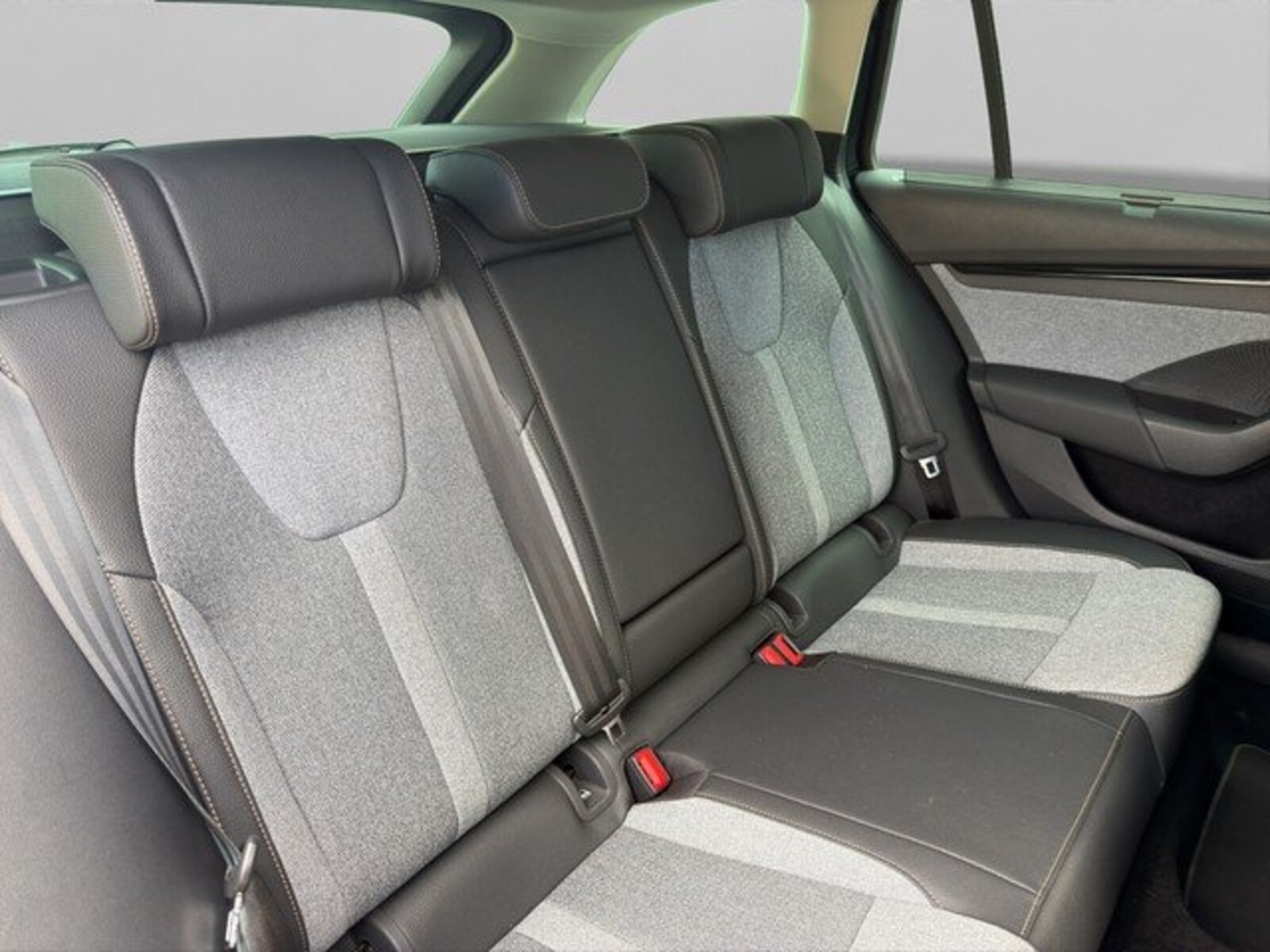 Škoda Octavia Combi – Bild 8
