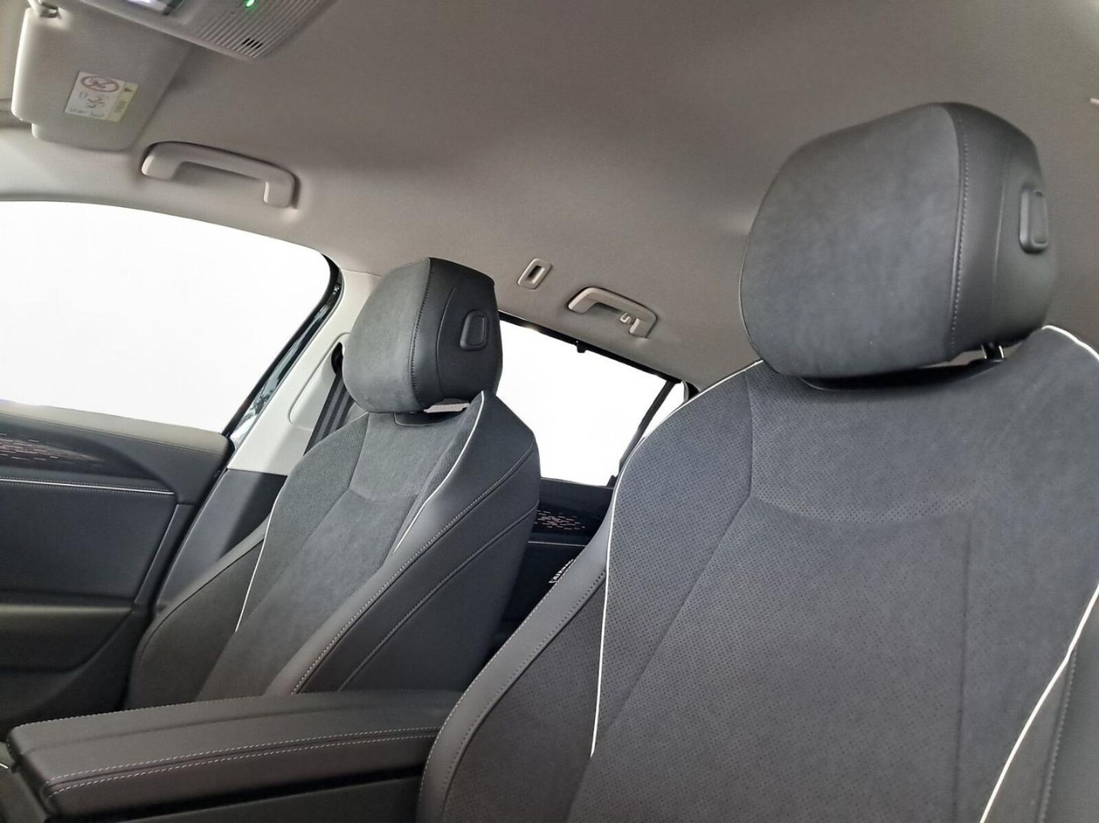 Volkswagen Passat – Bild 9