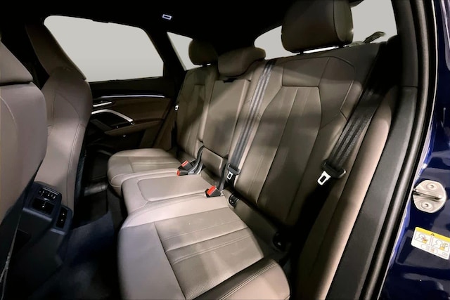 2025 Audi New Q5 Premium Plus - Photo 20