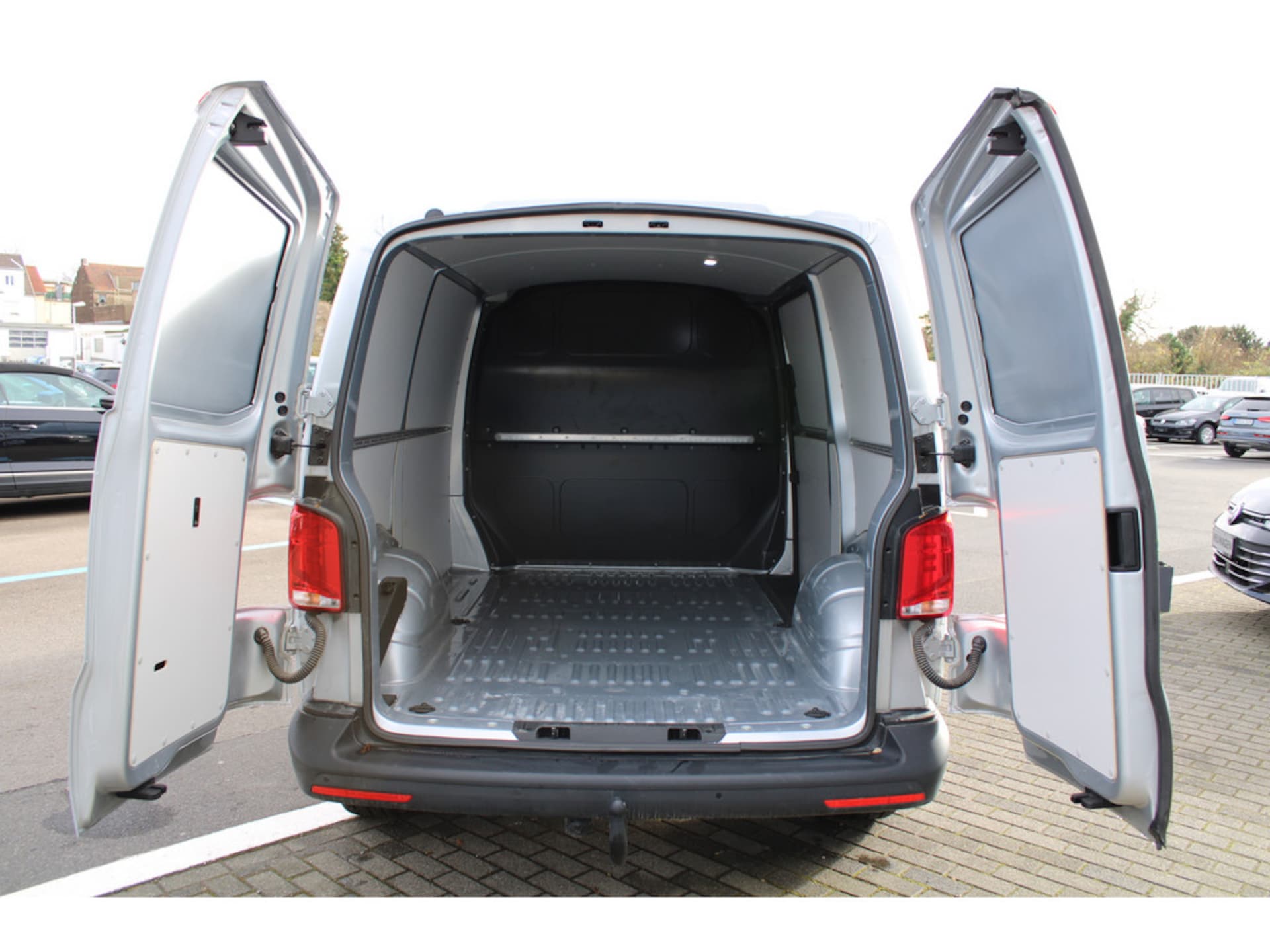Volkswagen T6.1 Transporter Kasten kurzer Radstand