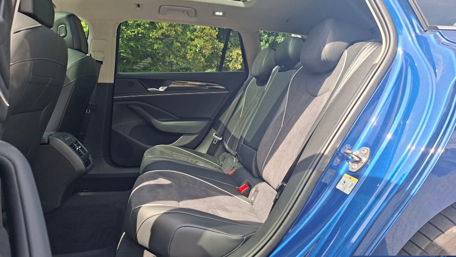 Volkswagen Passat – Bild 8