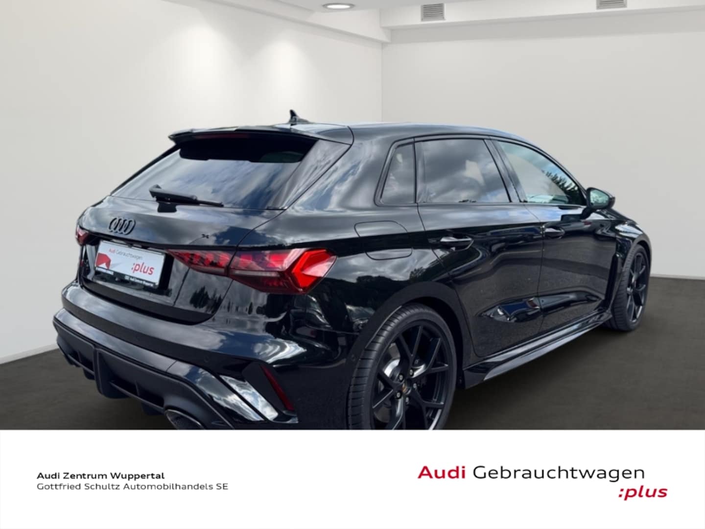 Bild über Audi RS 3 Sportback TFSI quattro 294 kW S tronic - für weitere Informationen kontaktieren Sie den Audi Partner